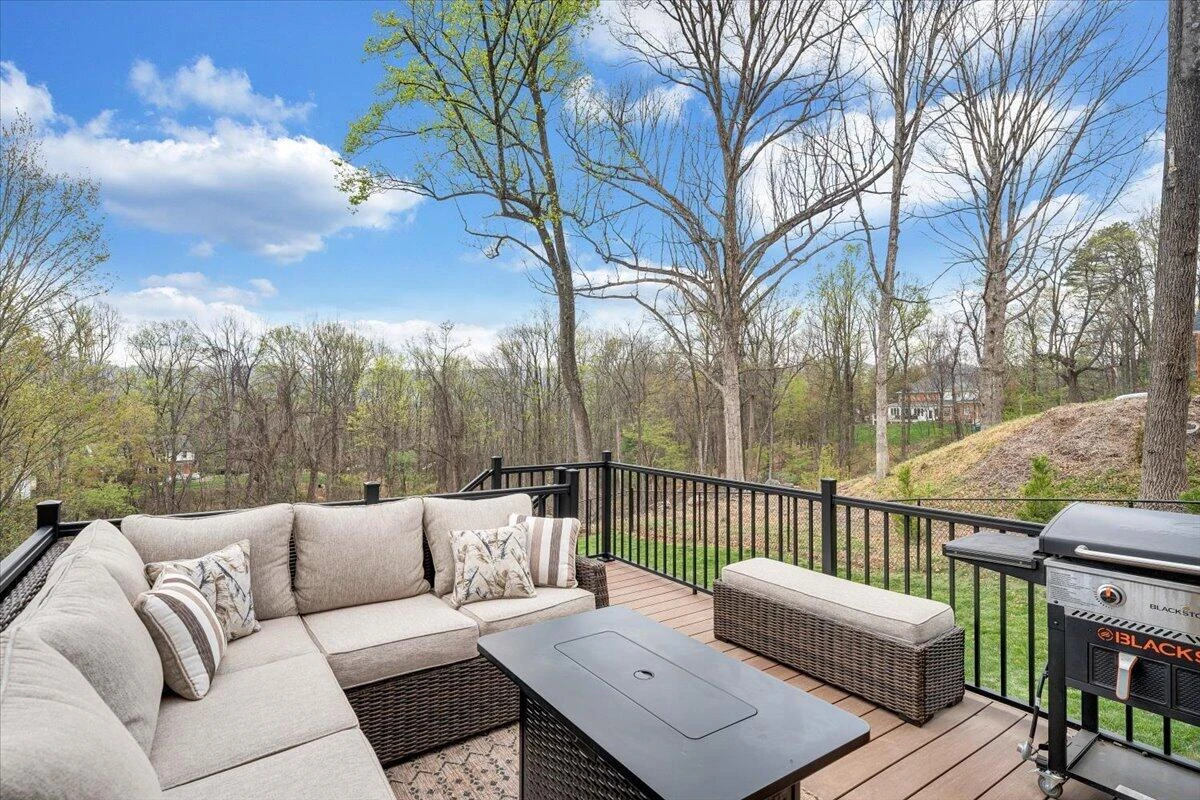 1562 Strawberry Mountain DR - Photo 28