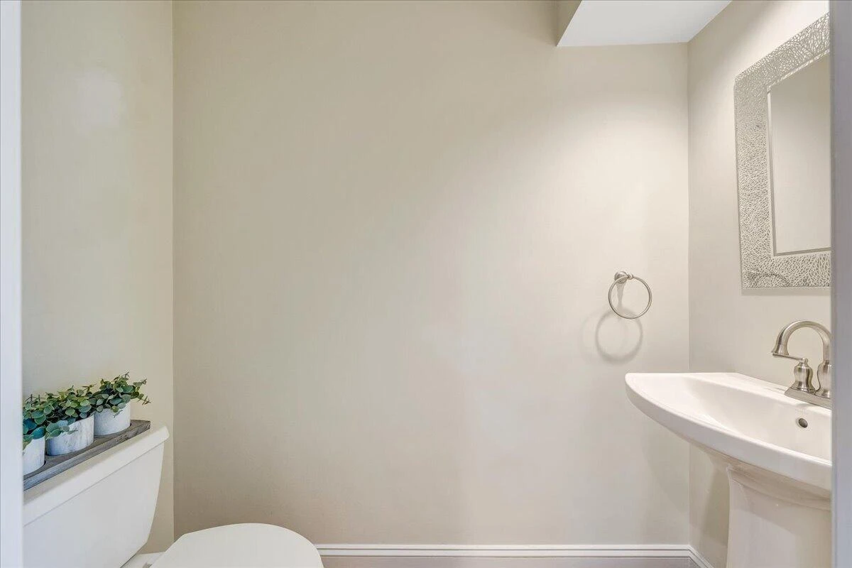 1562 Strawberry Mountain DR - Photo 29