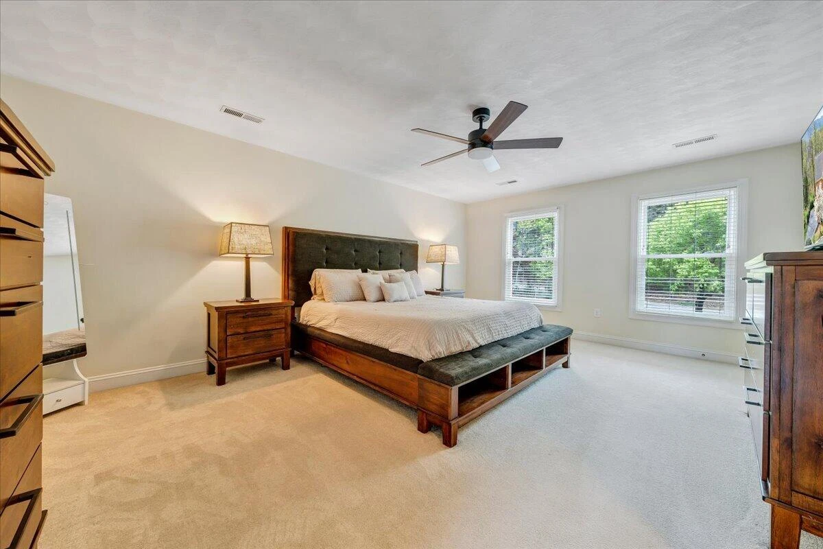 1562 Strawberry Mountain DR - Photo 30