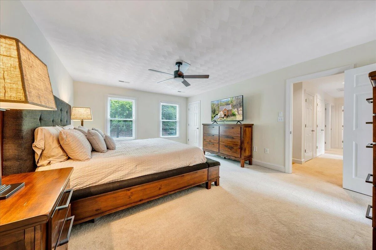 1562 Strawberry Mountain DR - Photo 31