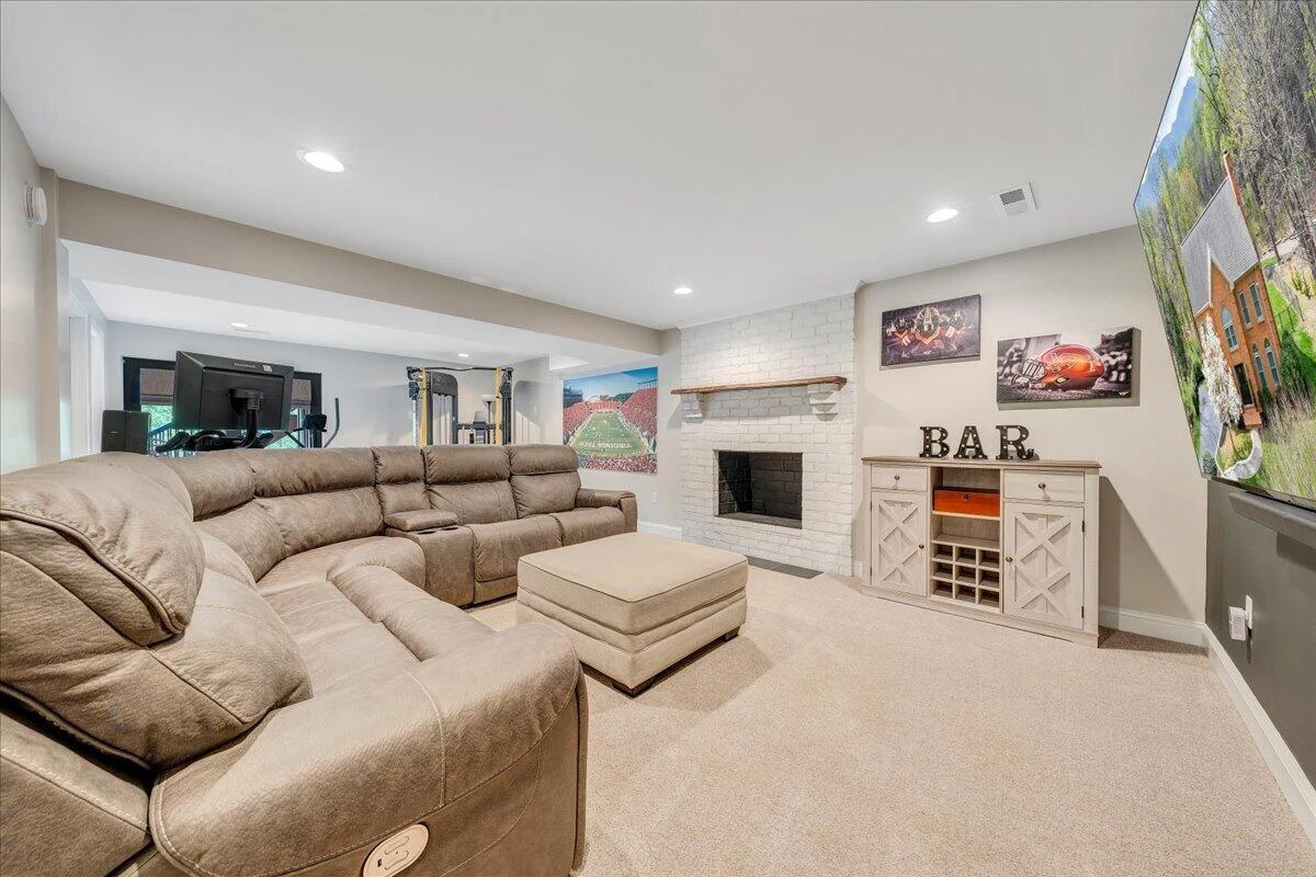 1562 Strawberry Mountain DR - Photo 42
