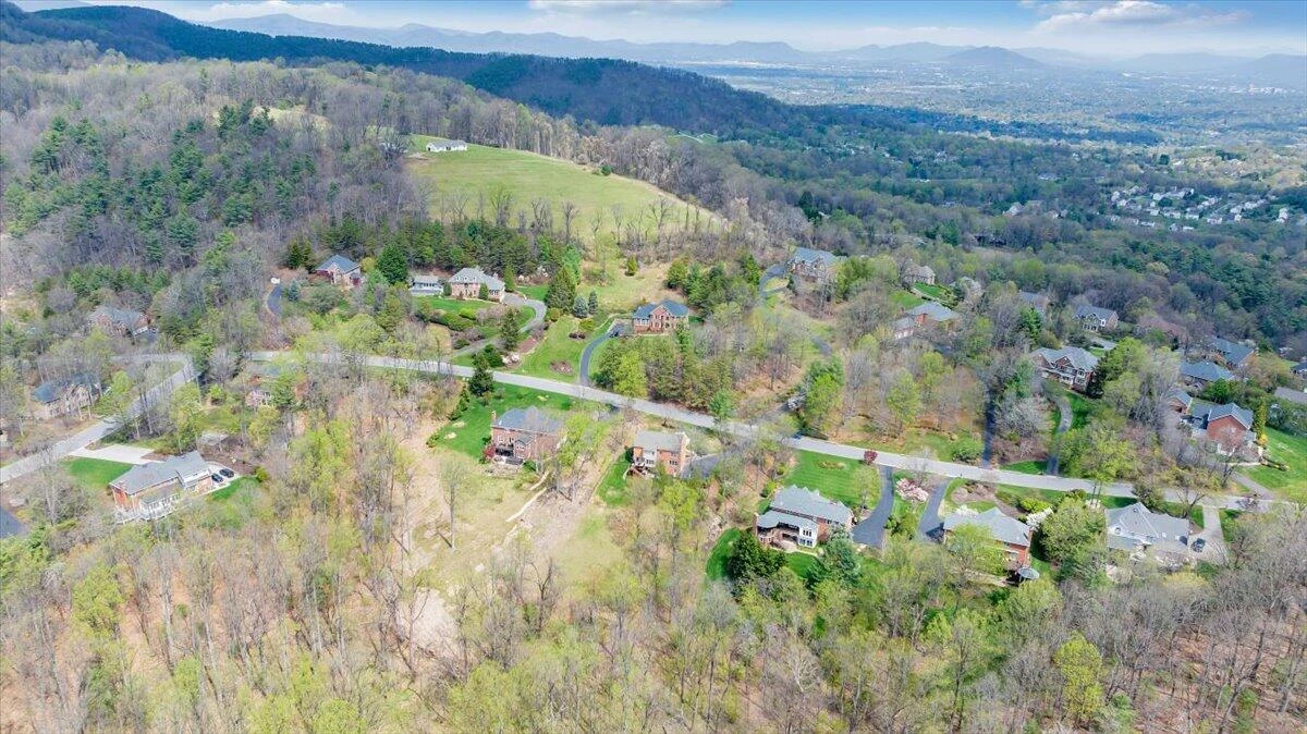 1562 Strawberry Mountain DR - Photo 56