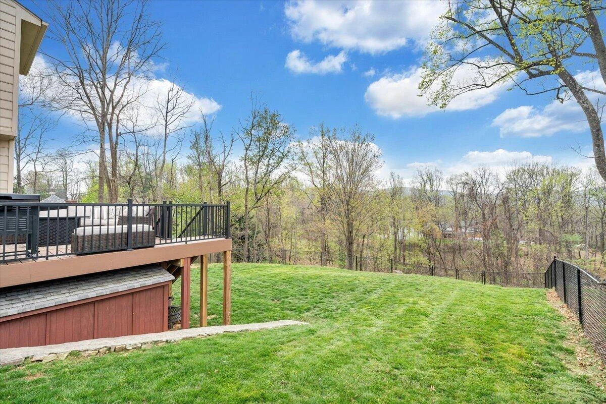 1562 Strawberry Mountain DR - Photo 58