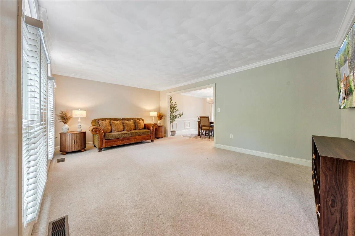 1562 Strawberry Mountain DR - Photo 10