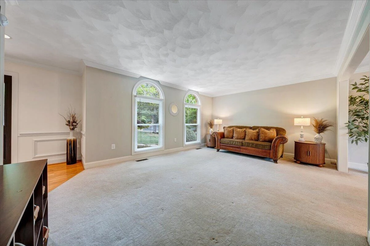 1562 Strawberry Mountain DR - Photo 11