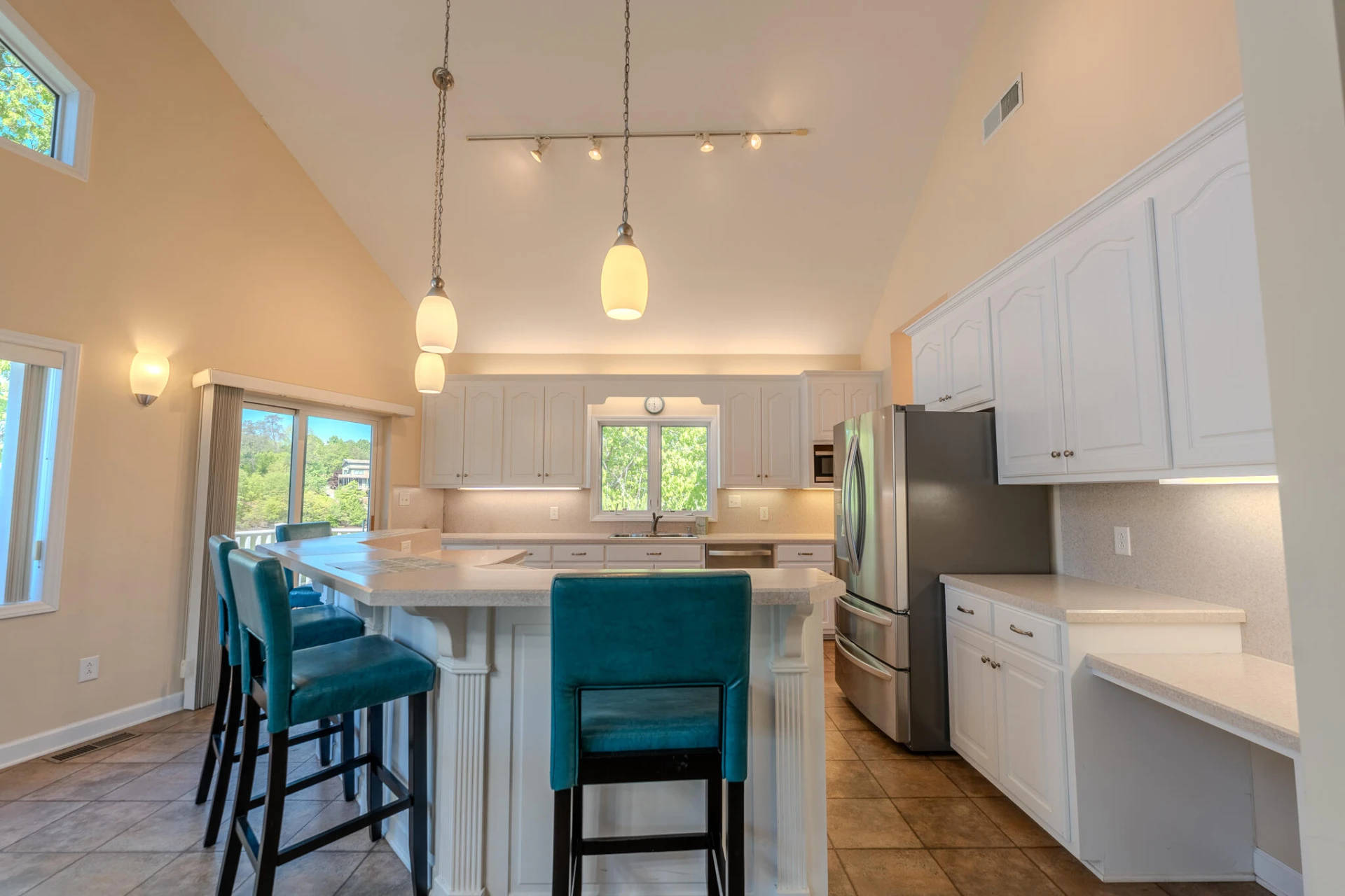 1269 Runaway Bay RD - Photo 14