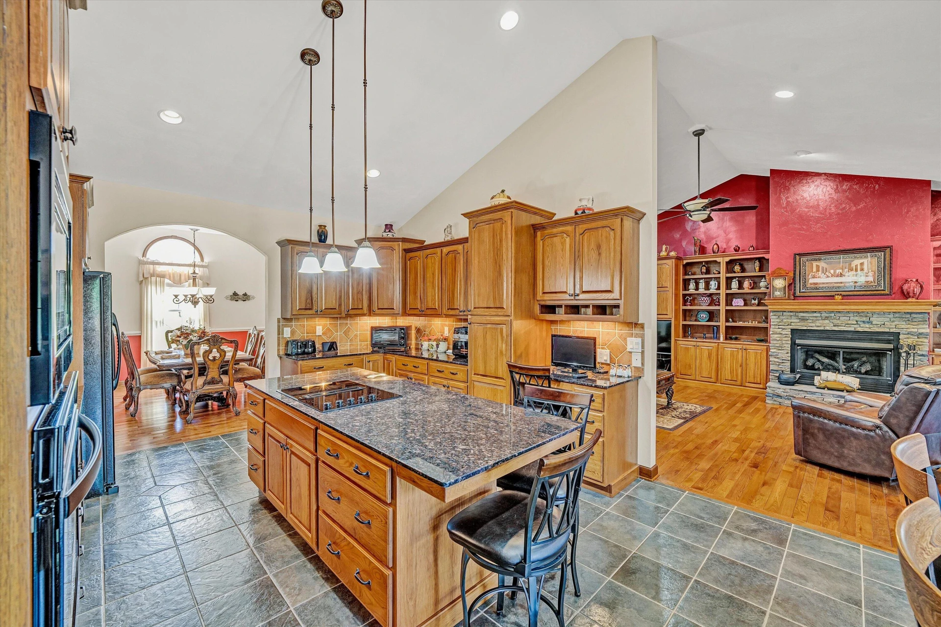 137 Whispering Meadows LN - Photo 18