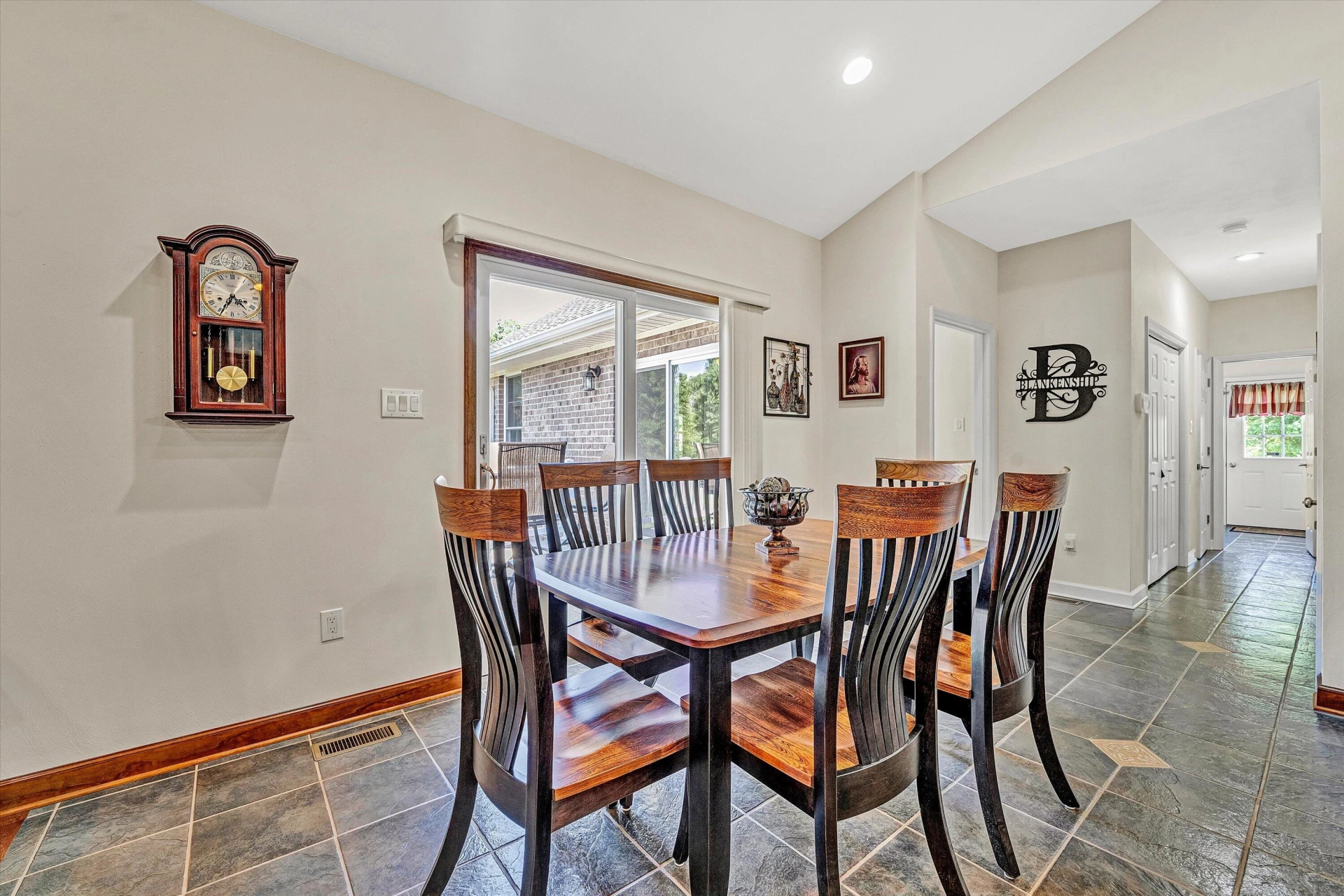 137 Whispering Meadows LN - Photo 21