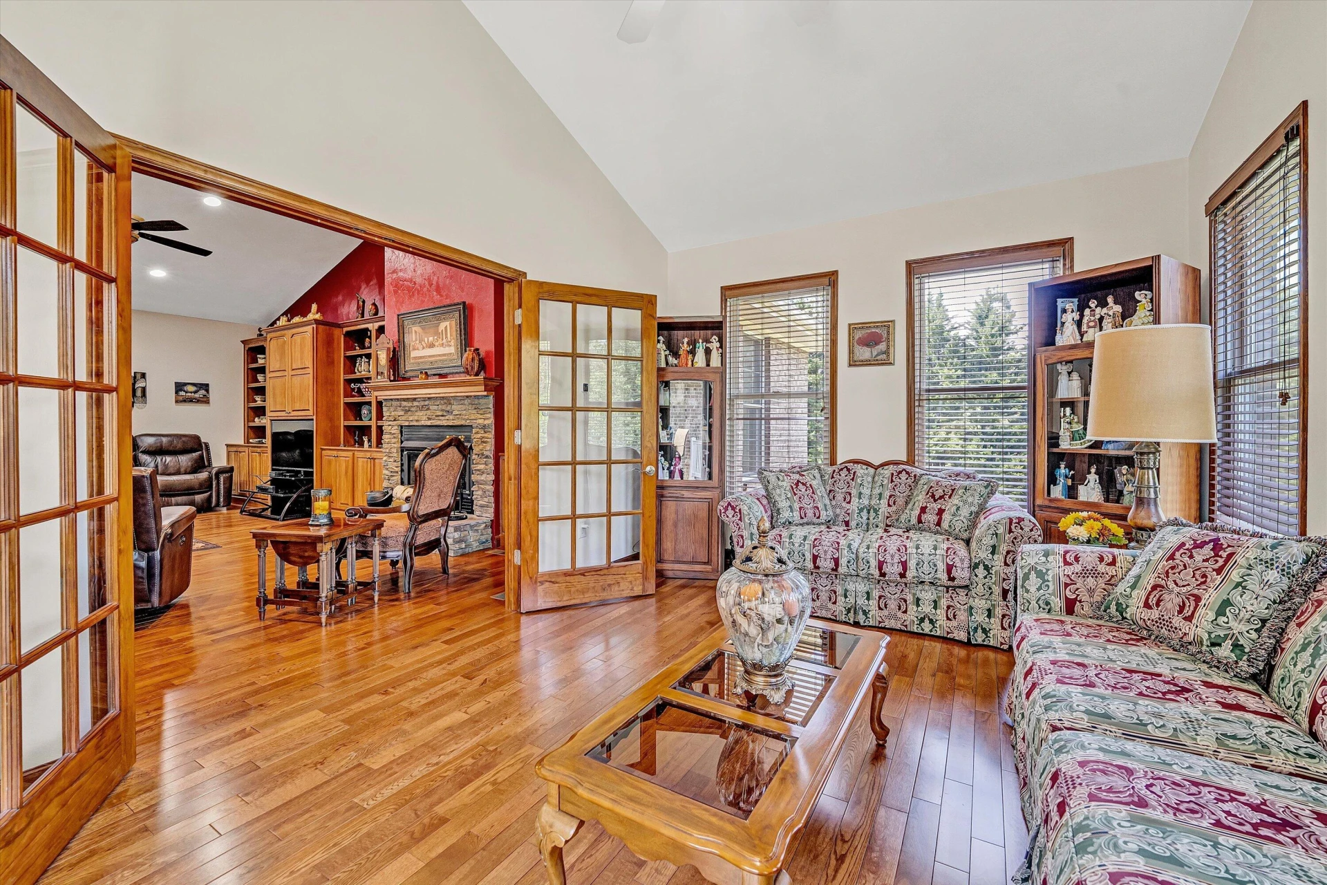 137 Whispering Meadows LN - Photo 23