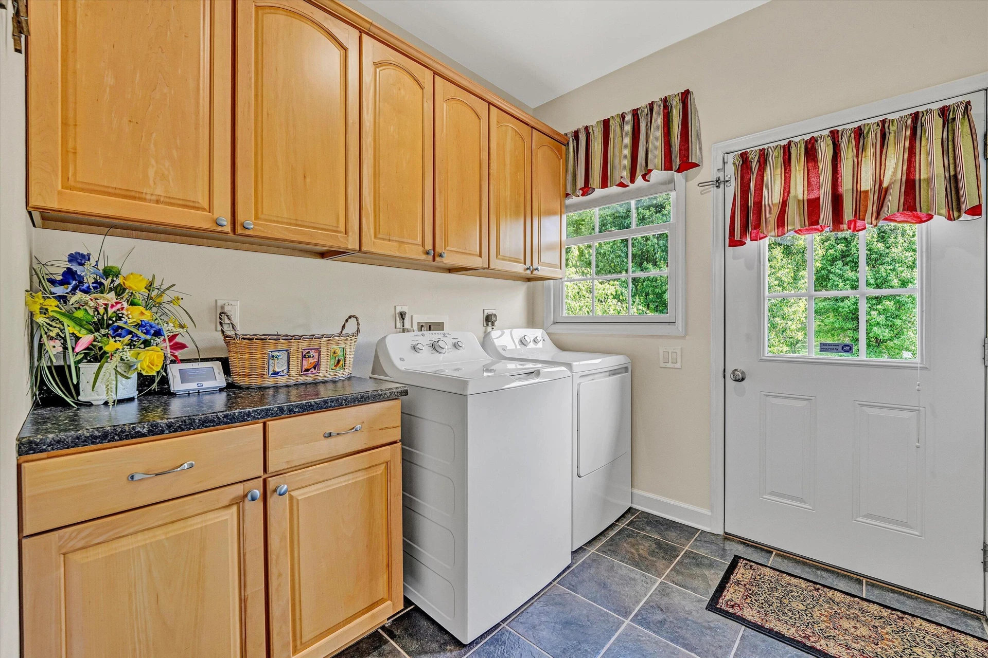 137 Whispering Meadows LN - Photo 24