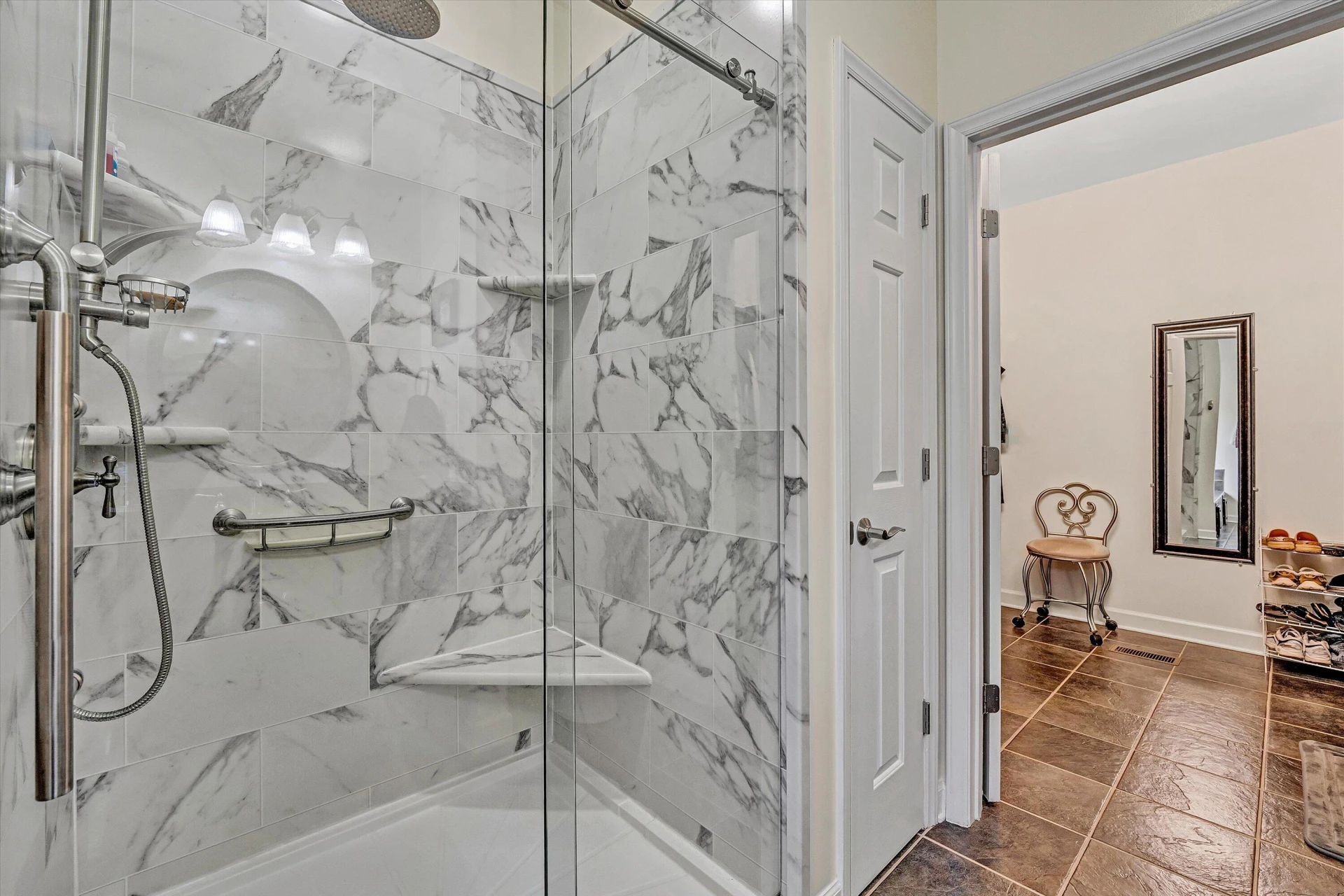 137 Whispering Meadows LN - Photo 29