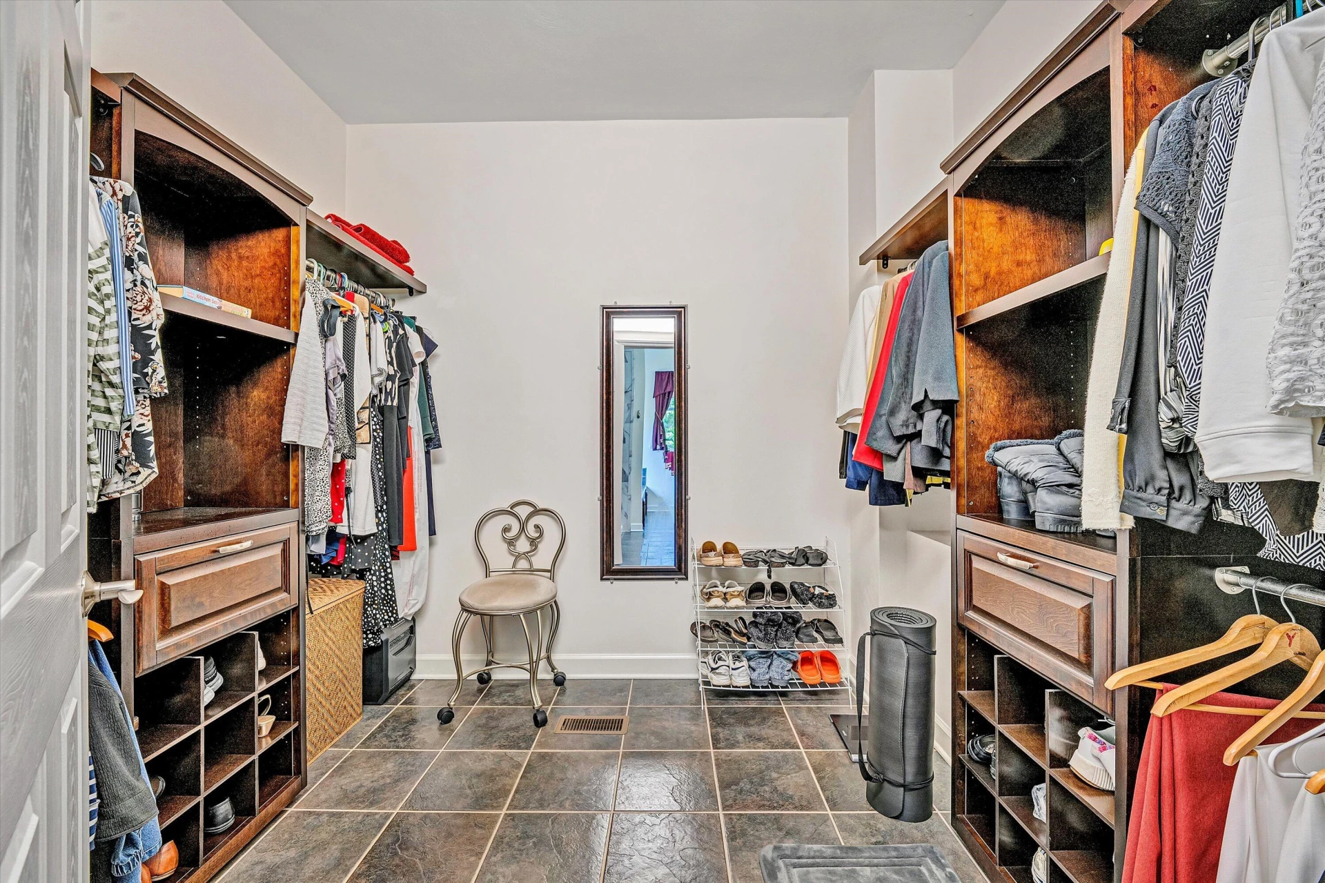 137 Whispering Meadows LN - Photo 32