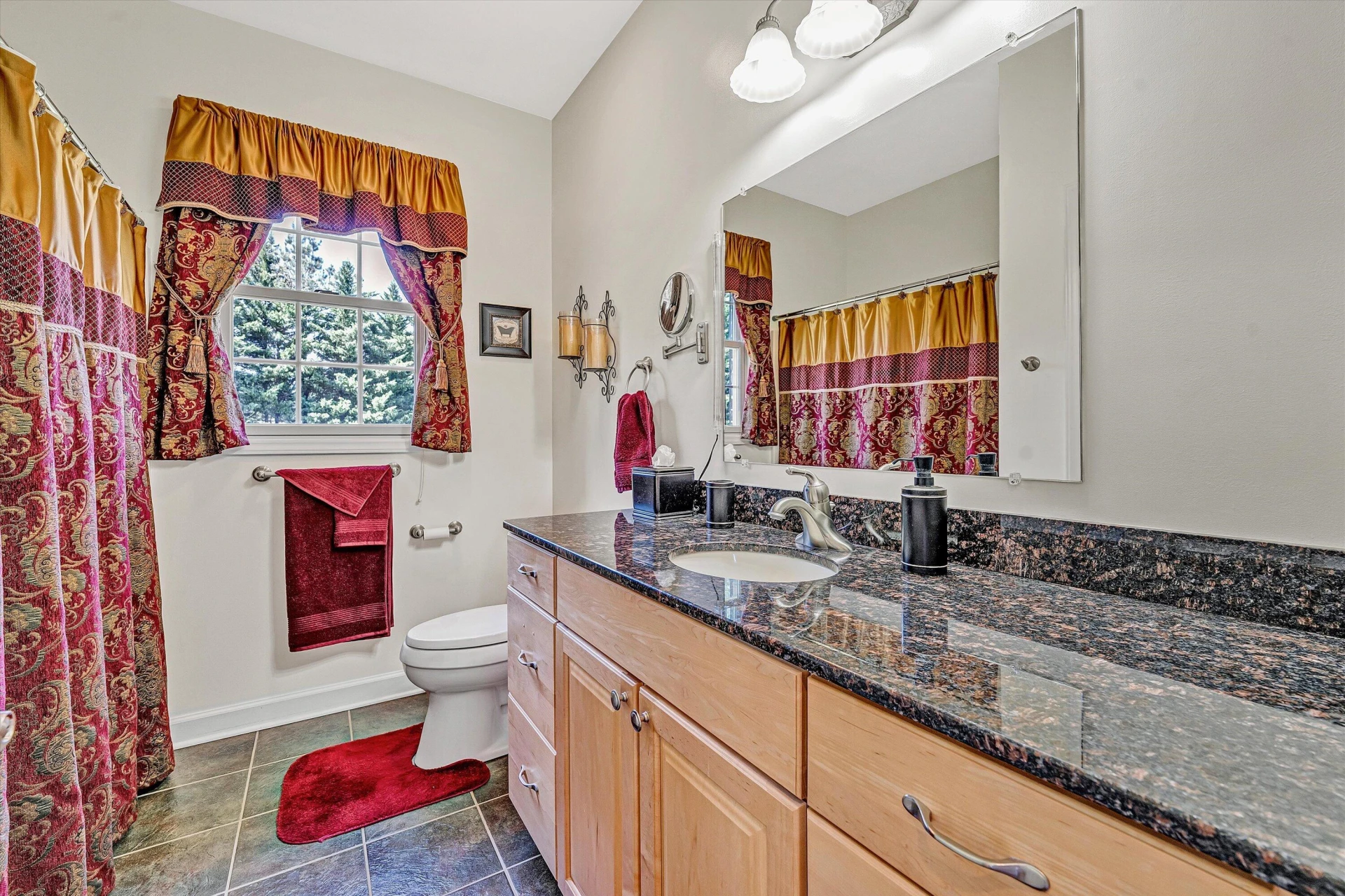 137 Whispering Meadows LN - Photo 34