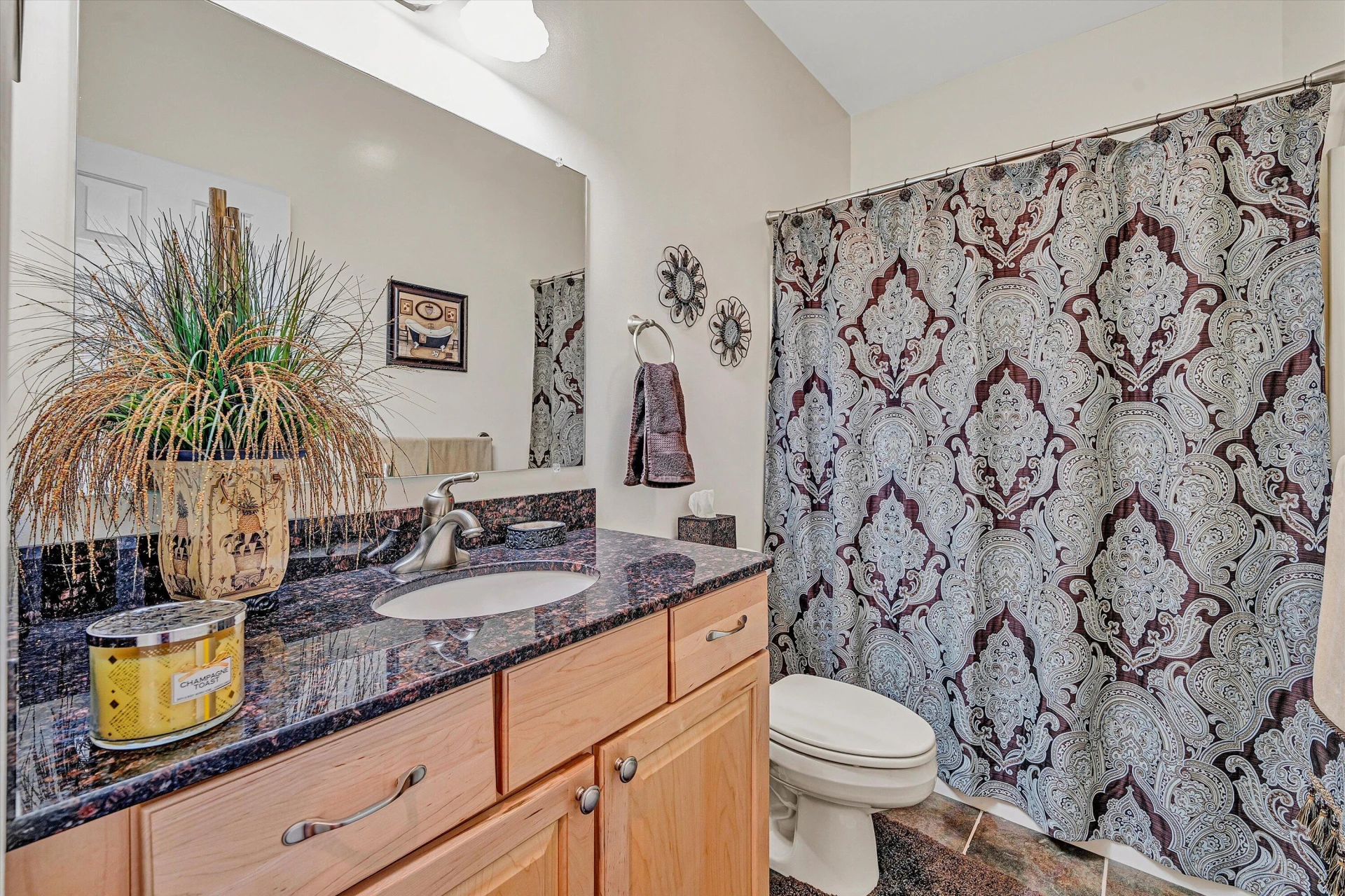 137 Whispering Meadows LN - Photo 36