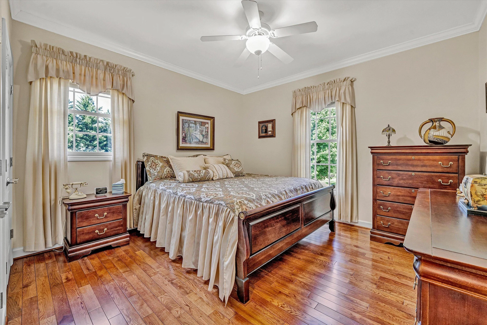 137 Whispering Meadows LN - Photo 37
