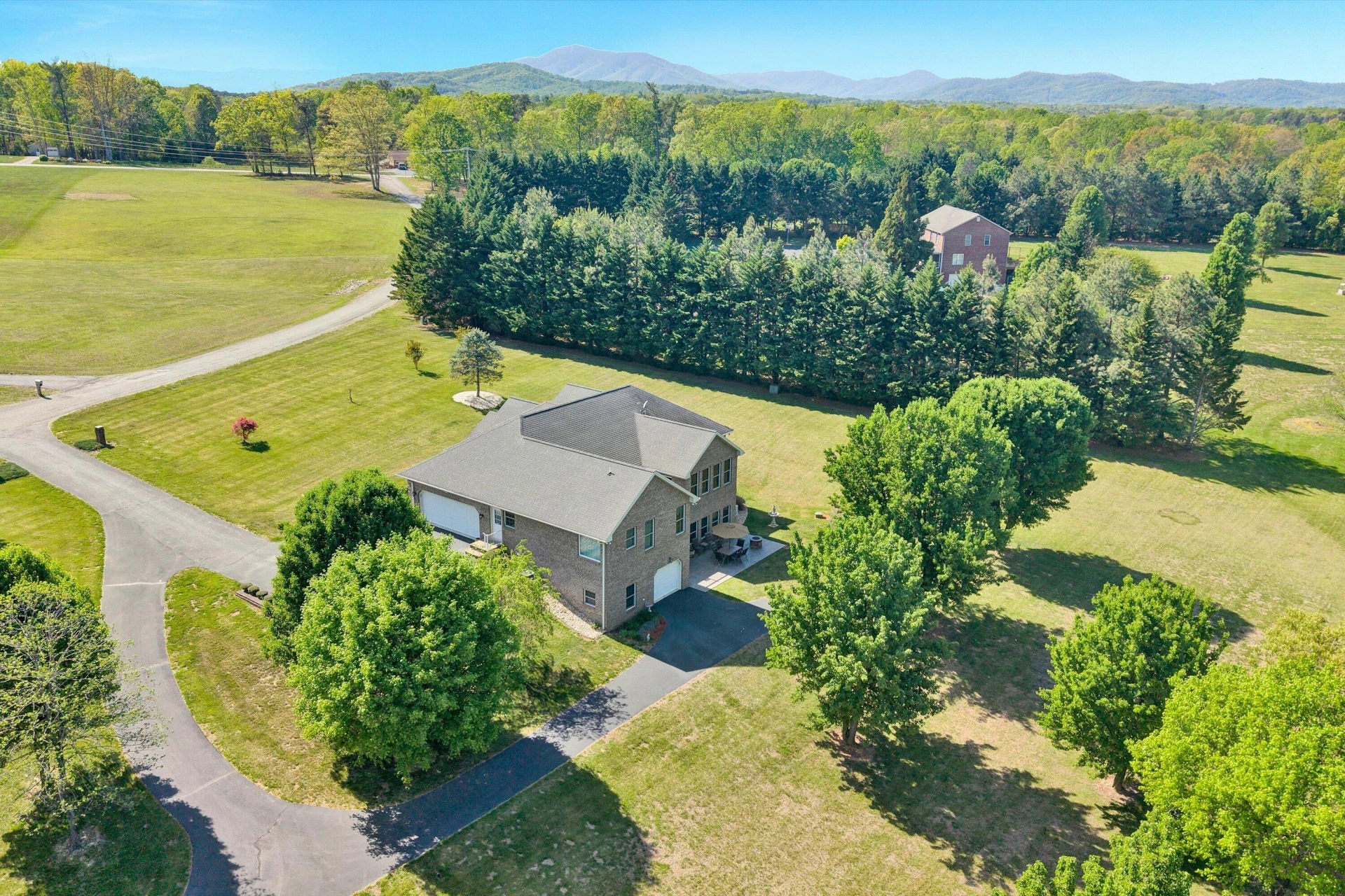 137 Whispering Meadows LN - Photo 6