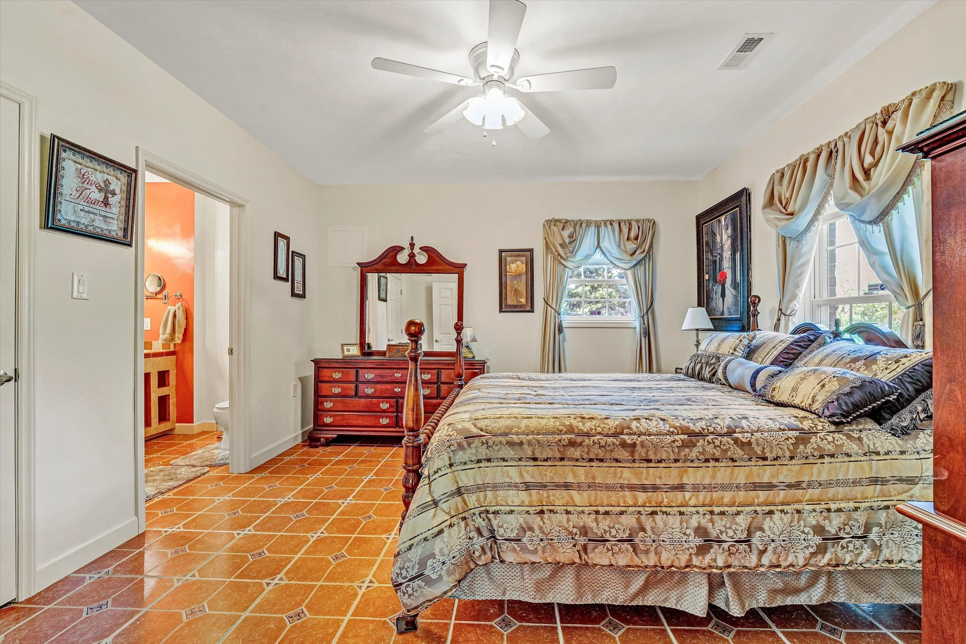 137 Whispering Meadows LN - Photo 43