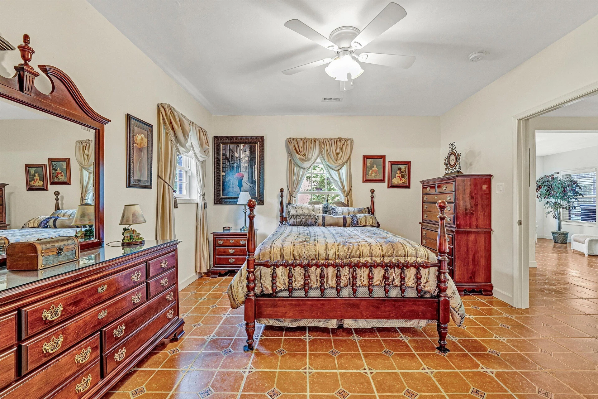 137 Whispering Meadows LN - Photo 44