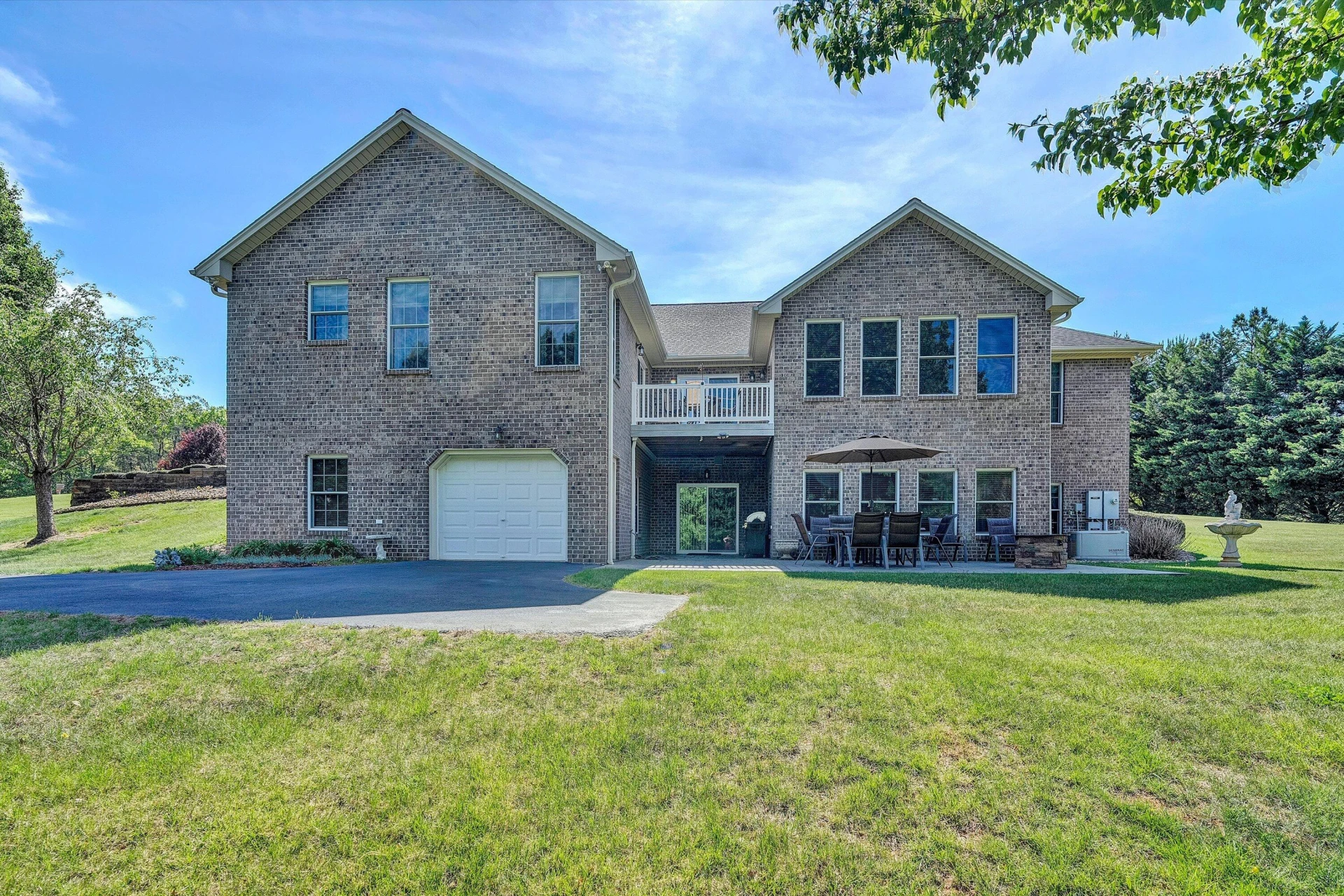 137 Whispering Meadows LN - Photo 56