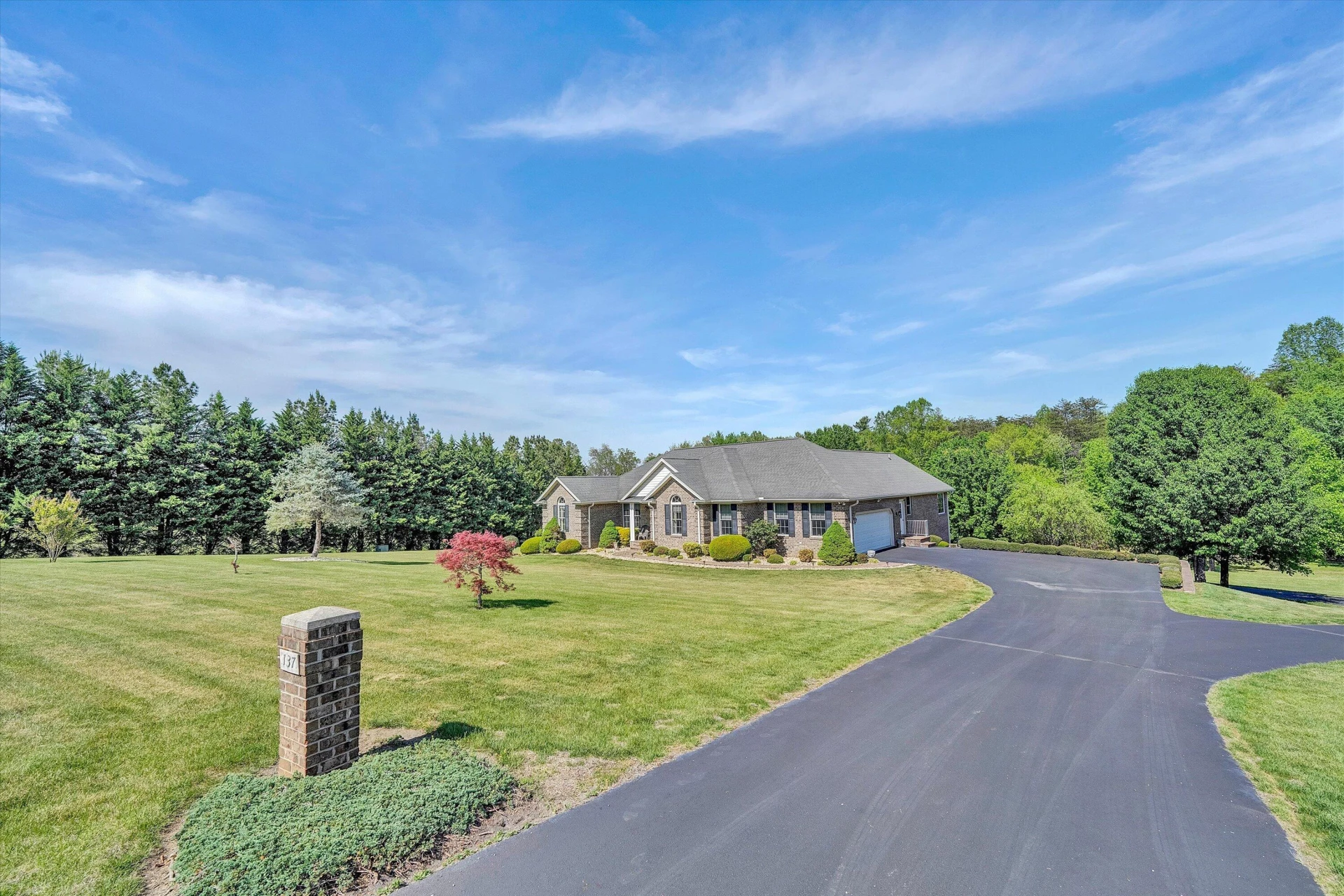 137 Whispering Meadows LN - Photo 66