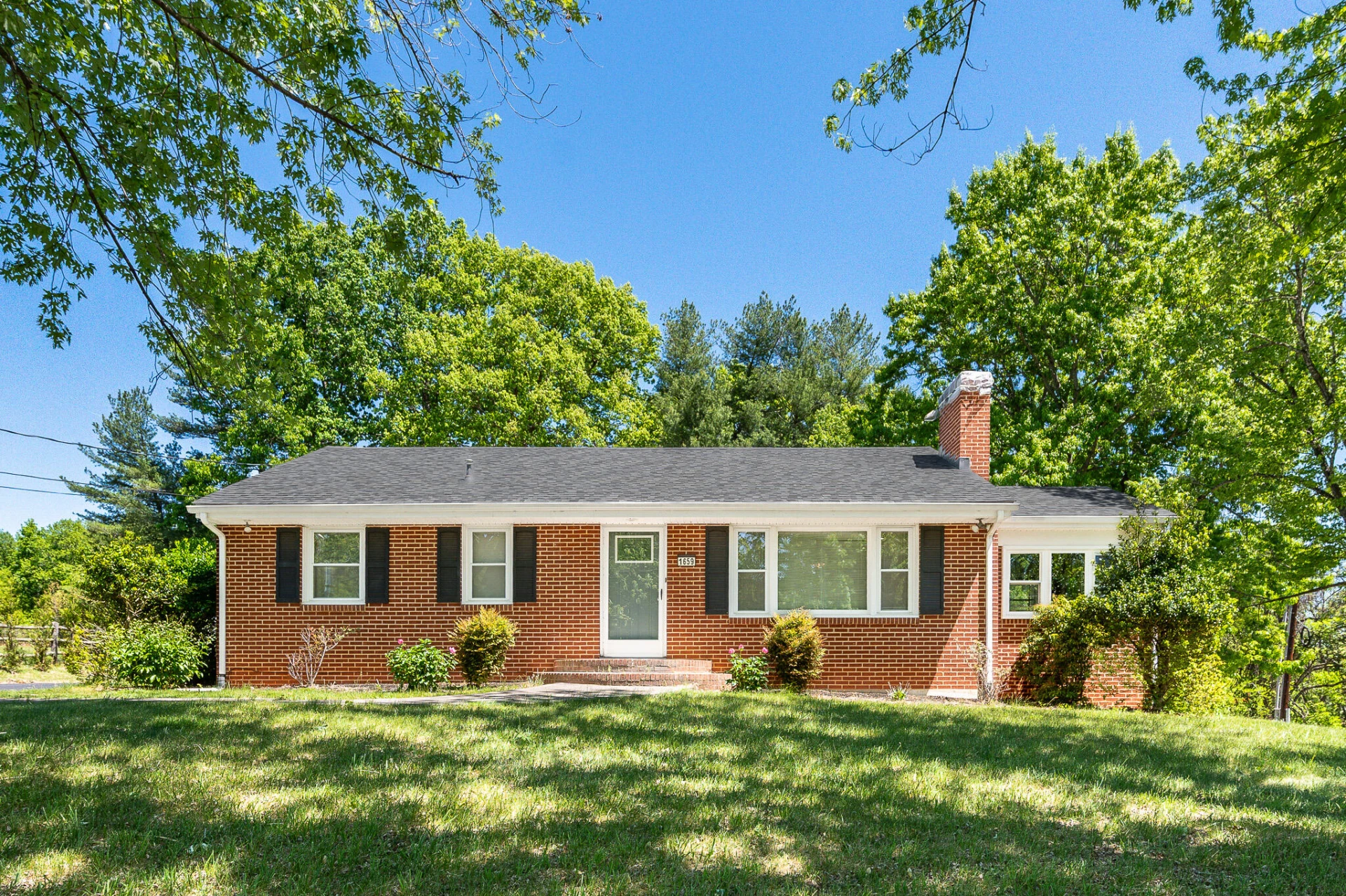 1659 Shady Knoll AVE