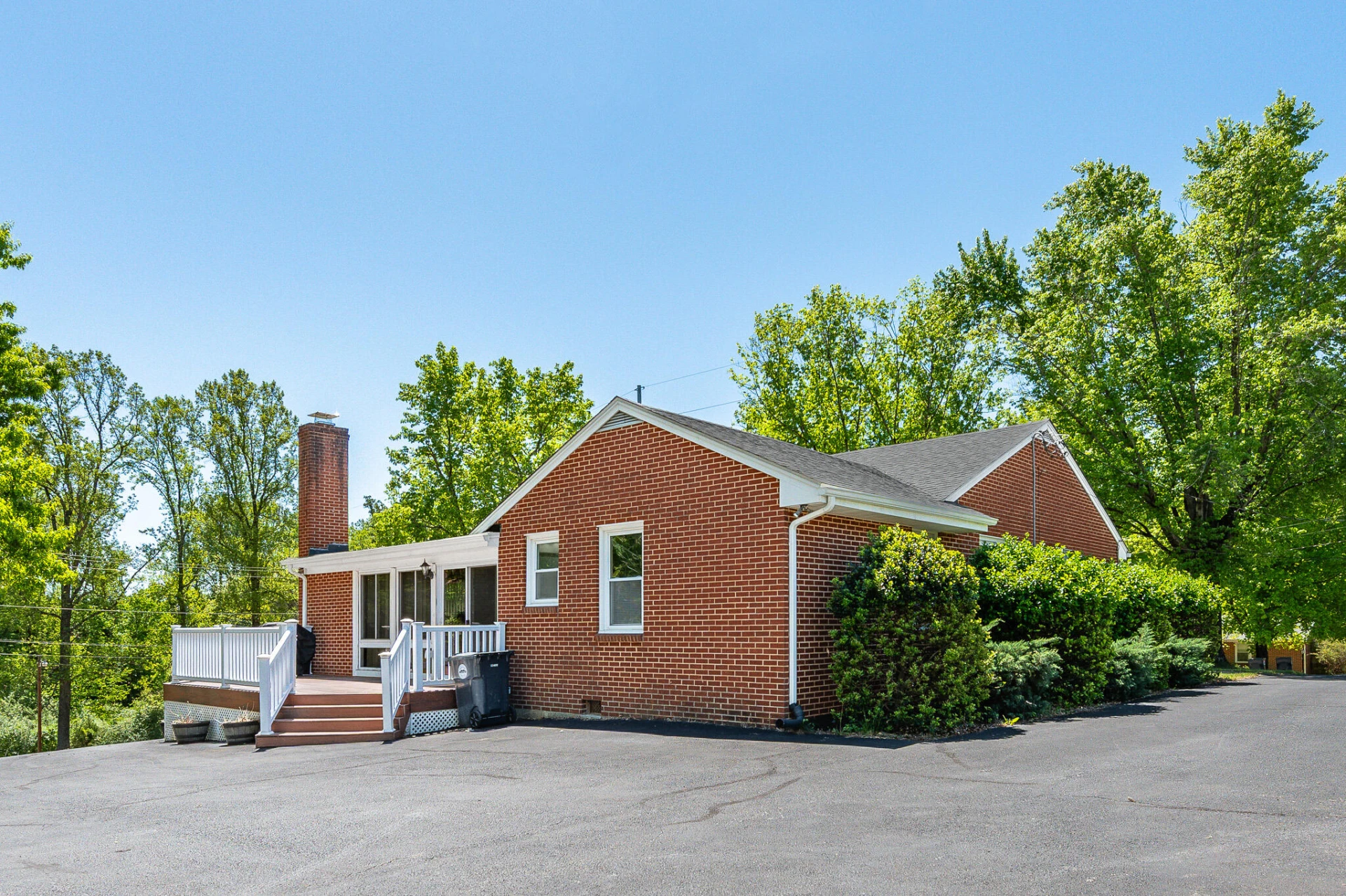 1659 Shady Knoll AVE - Photo 48