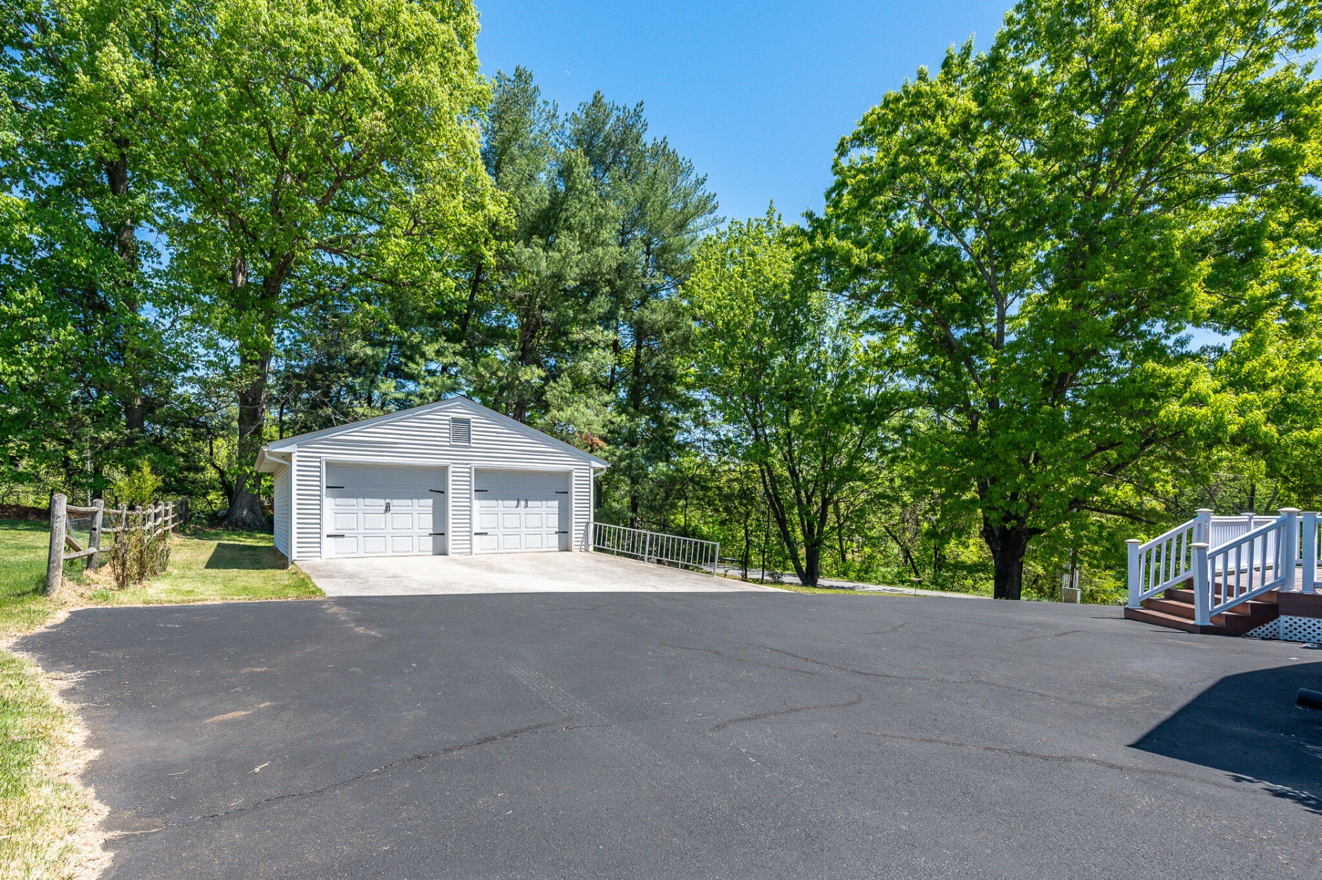 1659 Shady Knoll AVE - Photo 49