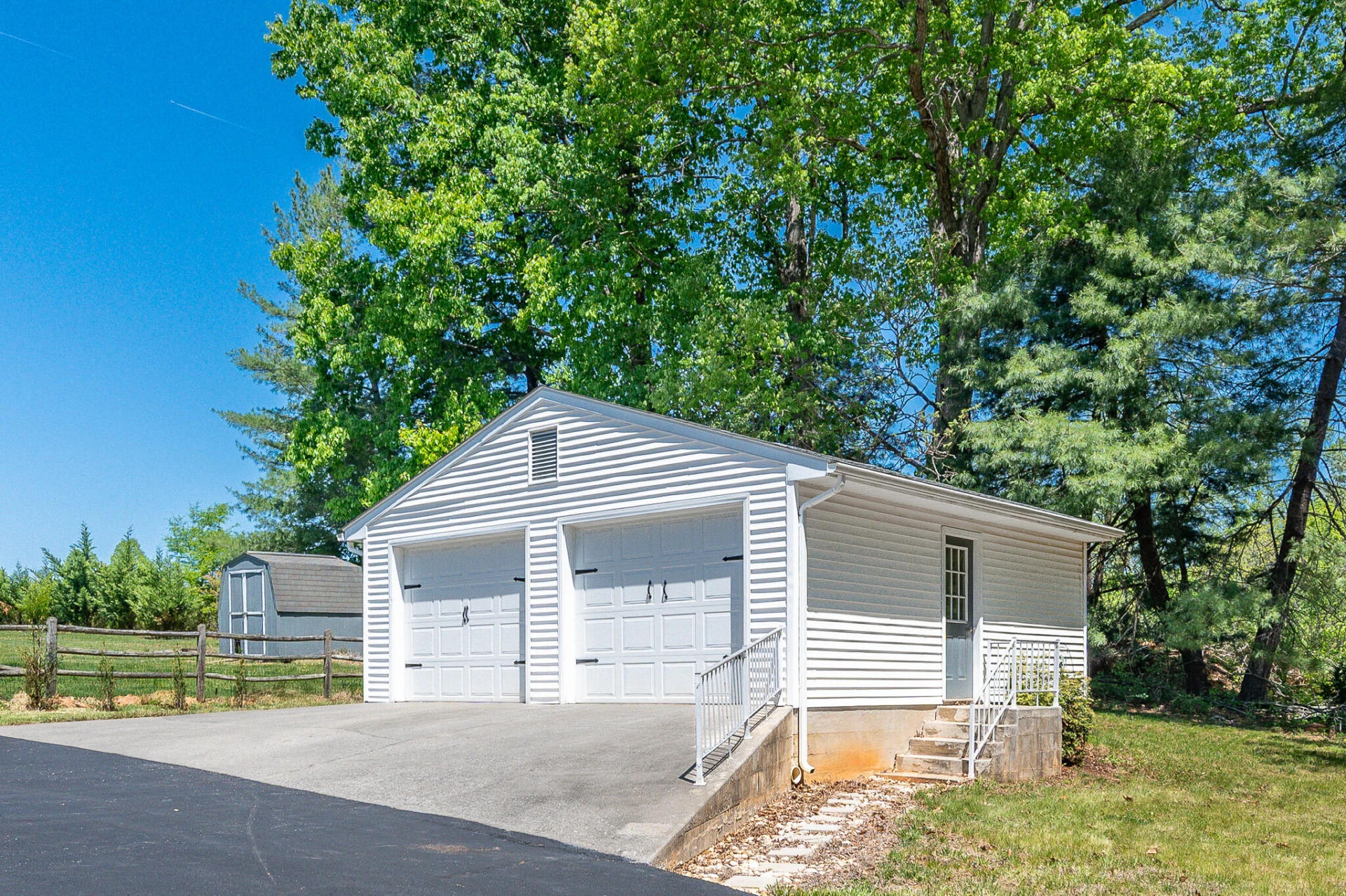 1659 Shady Knoll AVE - Photo 50
