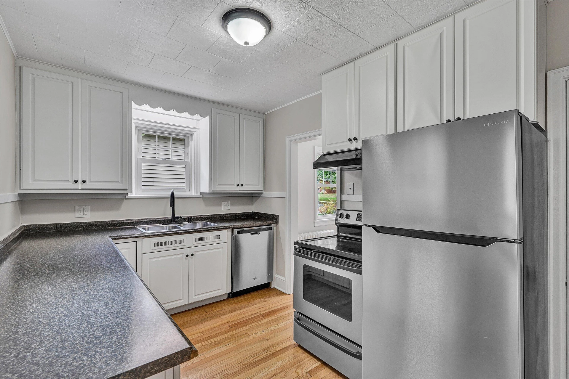 3336 Collingwood ST - Photo 13