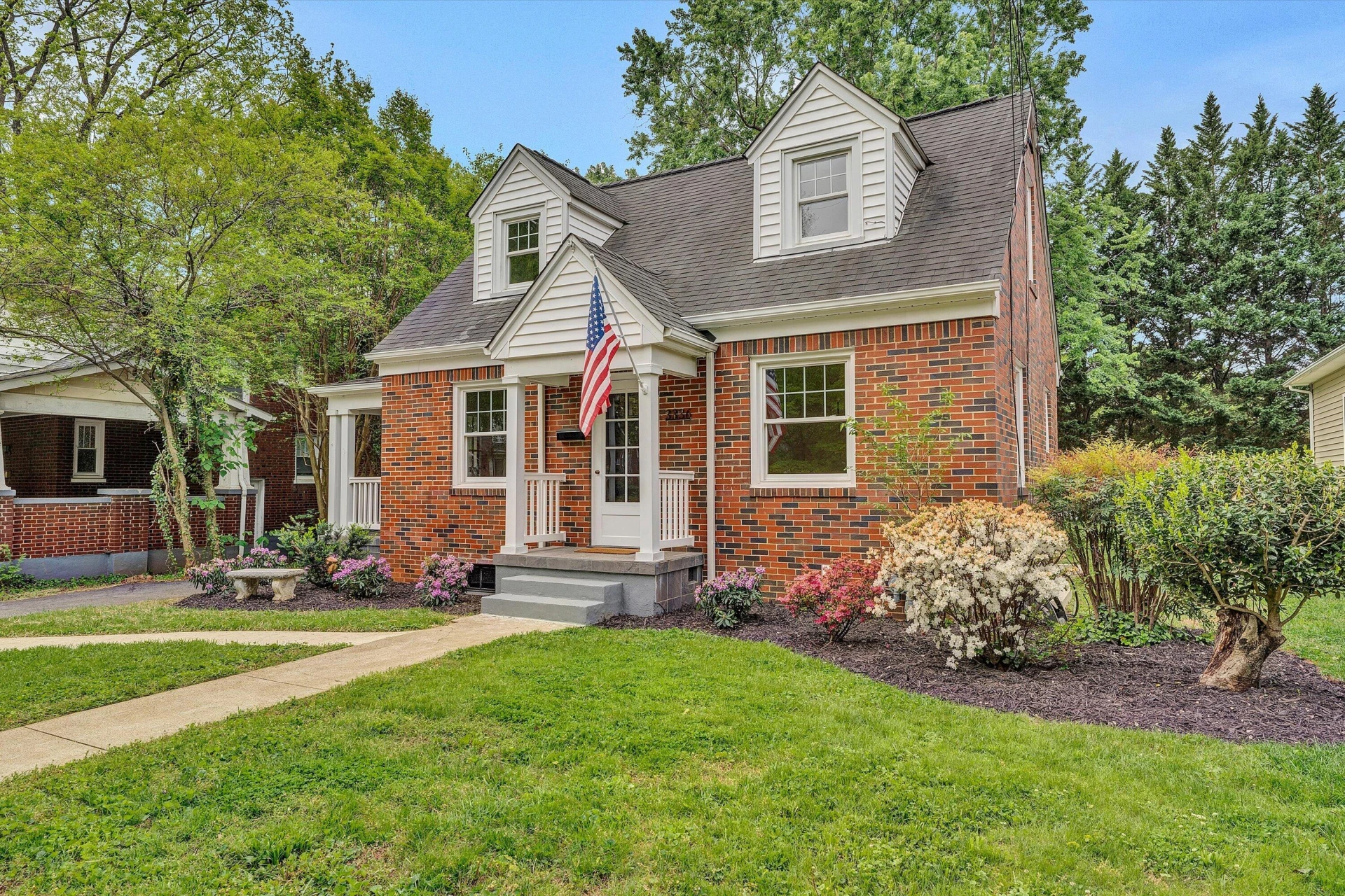 3336 Collingwood ST - Photo 2