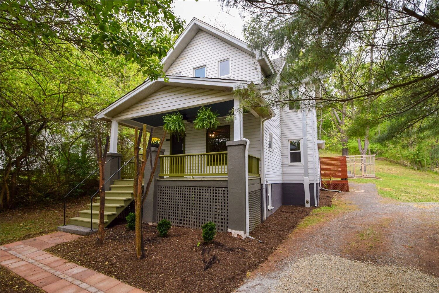 2249 Garden City BLVD
