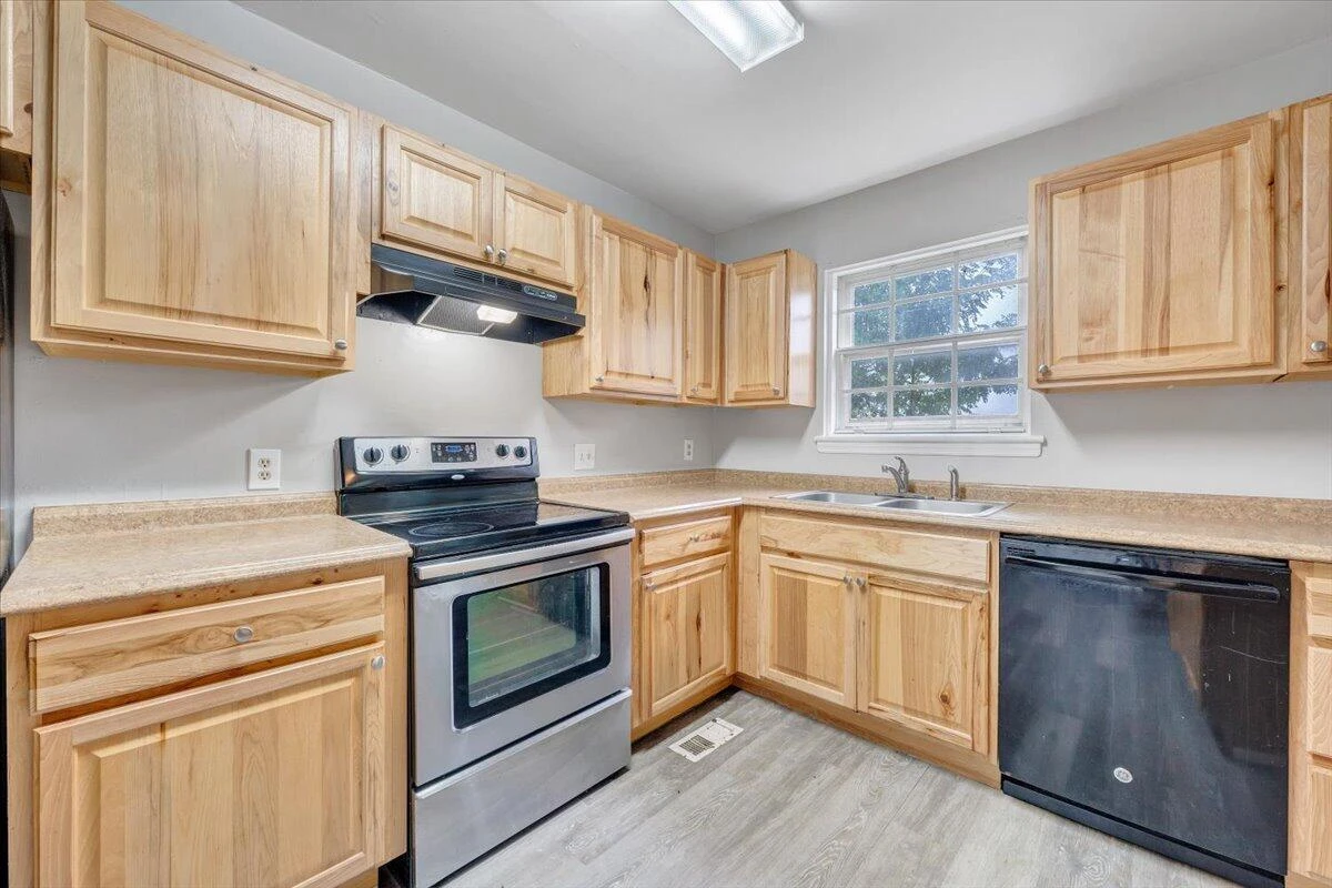1702 Elbert DR ## 1704 - Photo 10