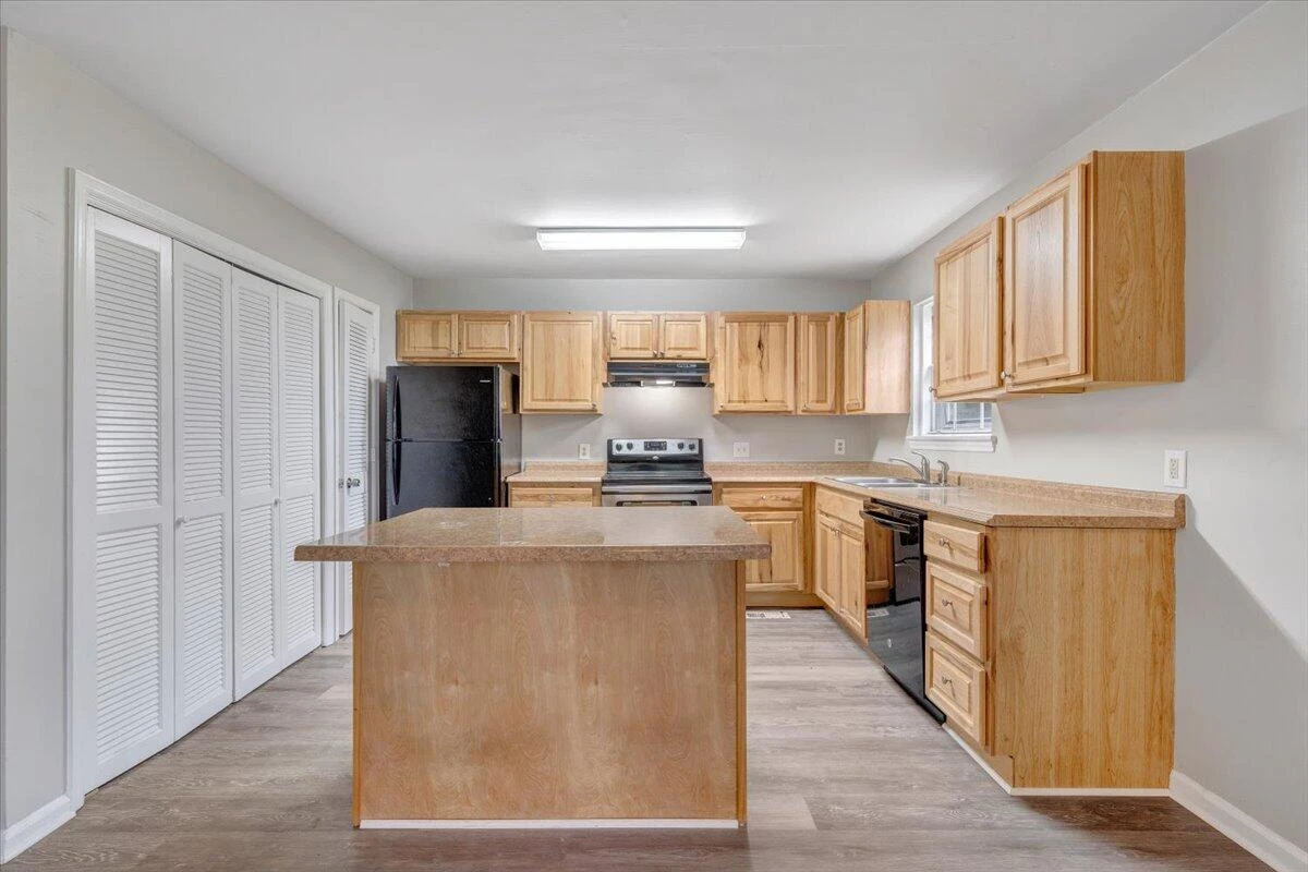 1702 Elbert DR ## 1704 - Photo 11