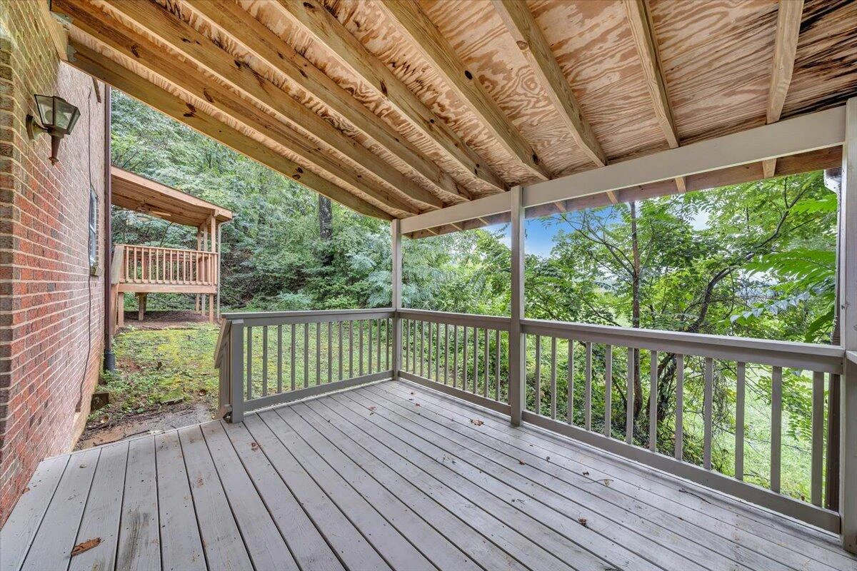 1702 Elbert DR ## 1704 - Photo 12