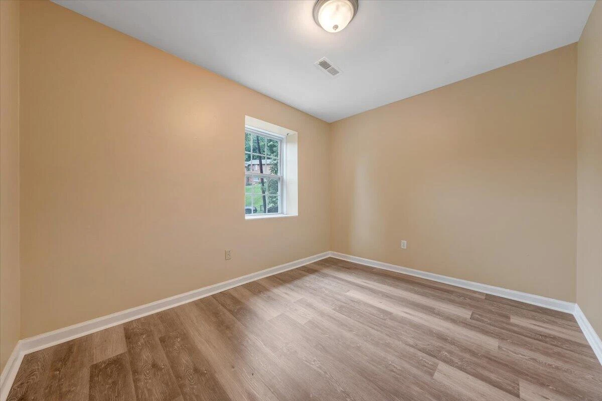 1702 Elbert DR ## 1704 - Photo 15