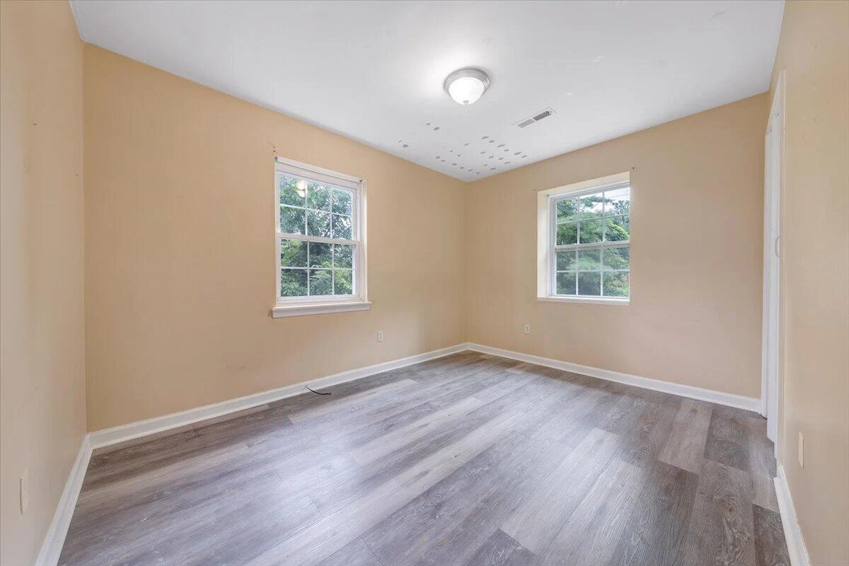 1702 Elbert DR ## 1704 - Photo 16