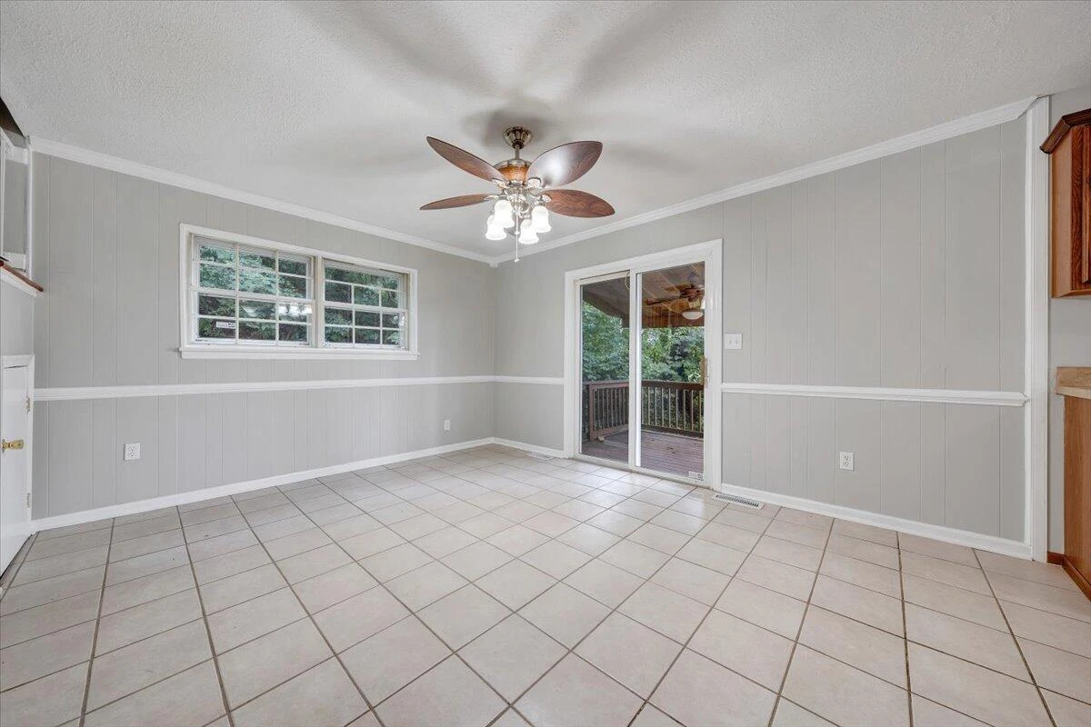 1702 Elbert DR ## 1704 - Photo 18