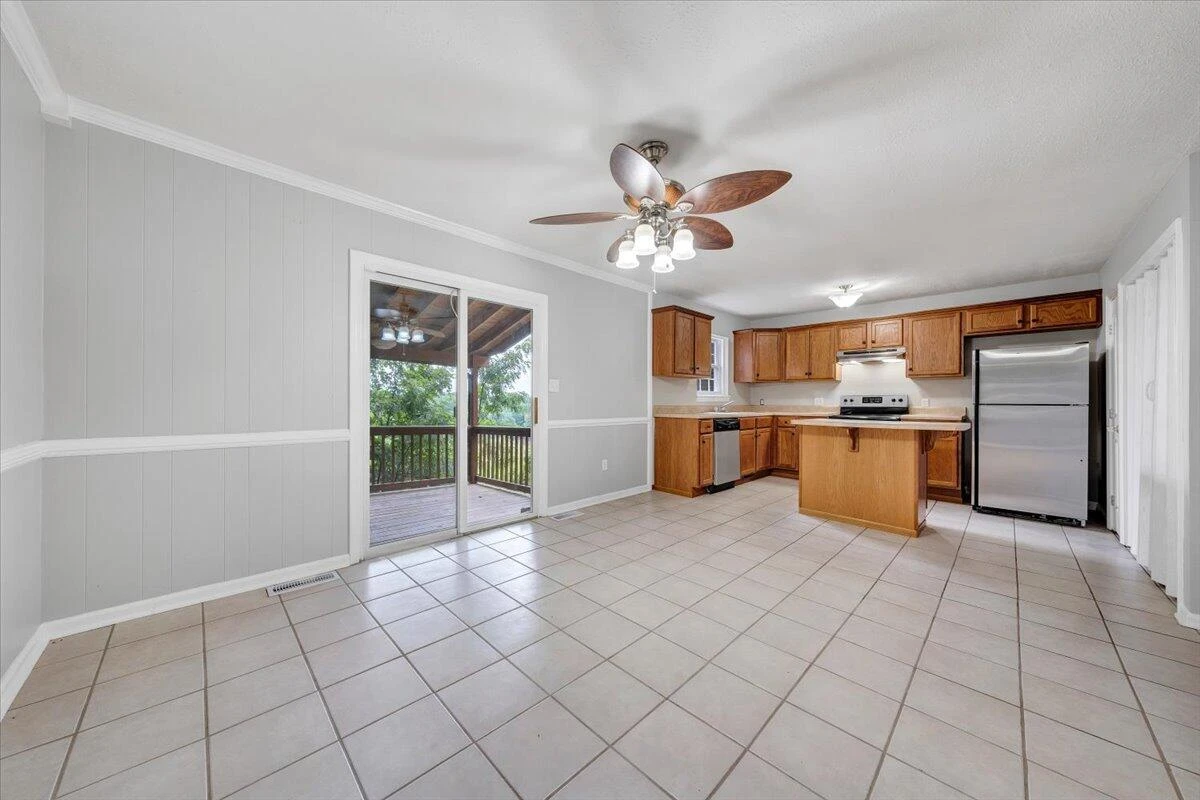1702 Elbert DR ## 1704 - Photo 19
