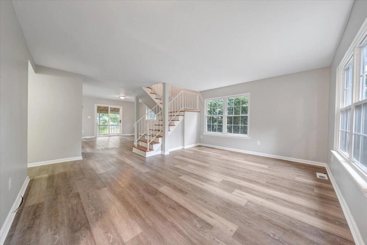1702 Elbert DR ## 1704 - Photo 2