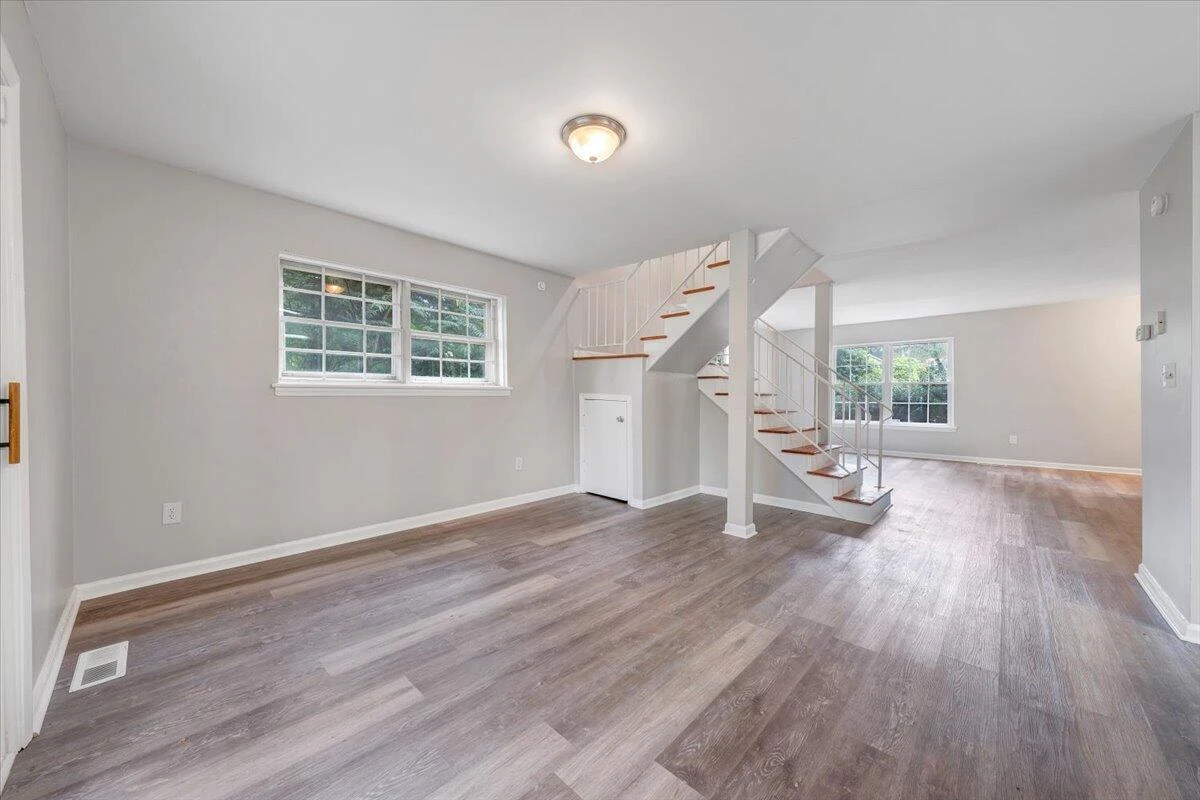 1702 Elbert DR ## 1704 - Photo 3