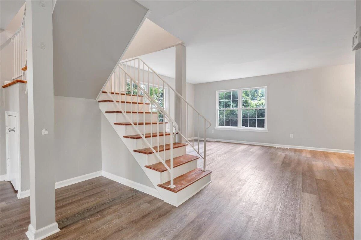 1702 Elbert DR ## 1704 - Photo 4