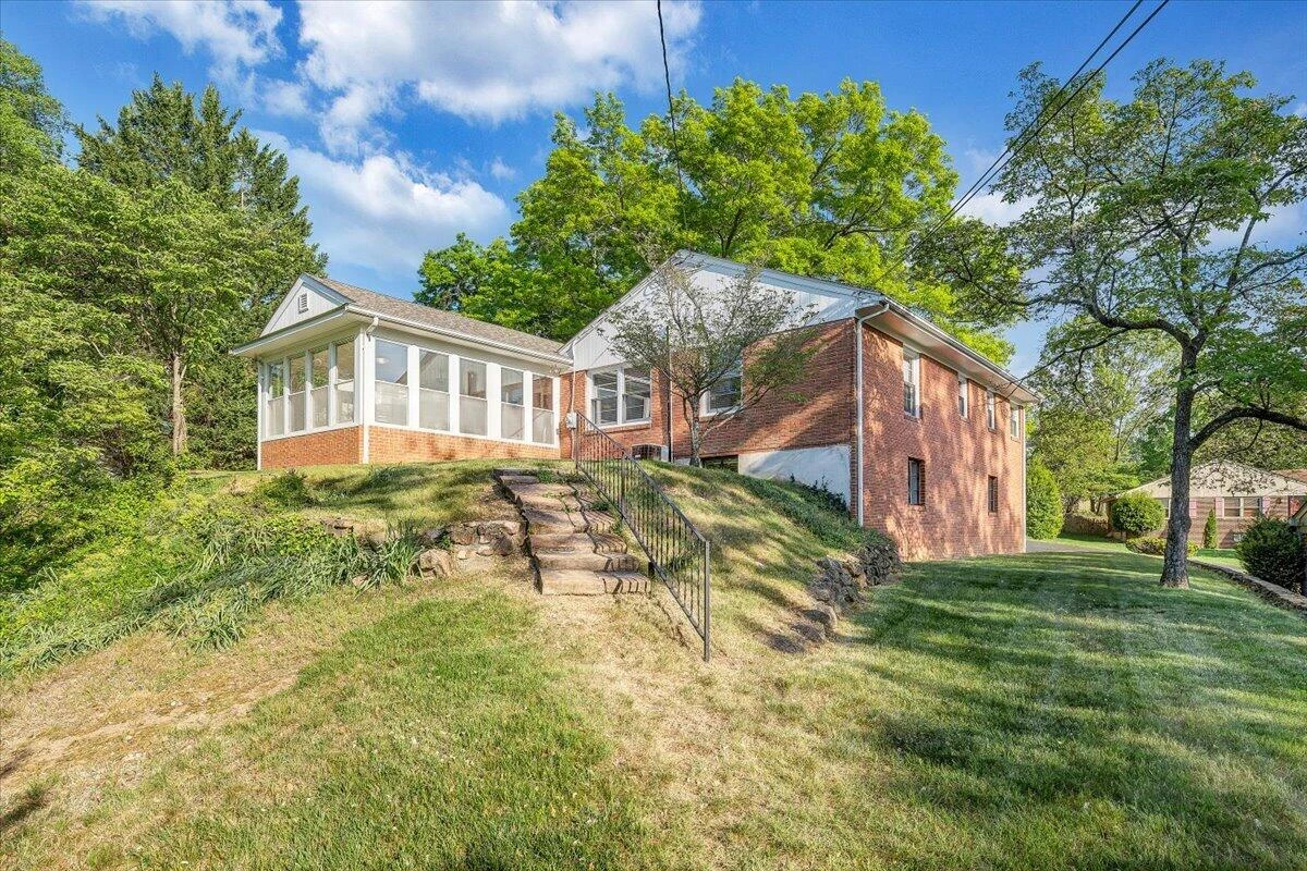 2421 Mount Vernon RD - Photo 10