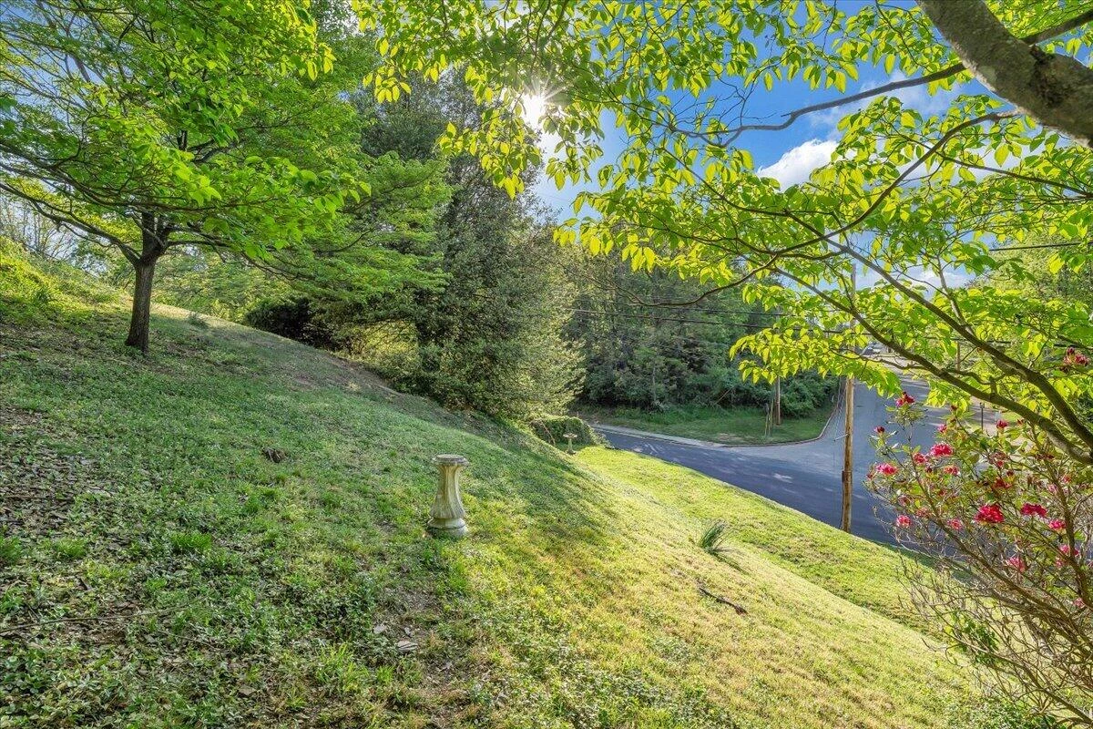 2421 Mount Vernon RD - Photo 12