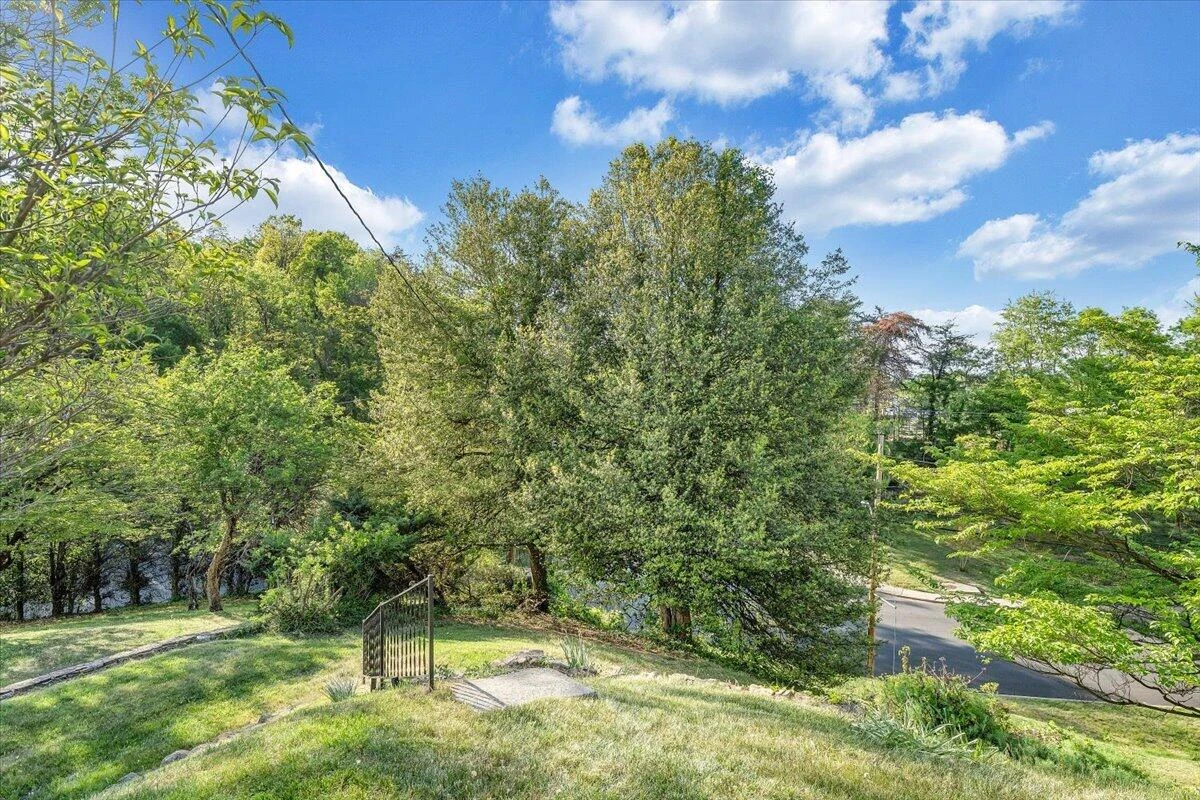 2421 Mount Vernon RD - Photo 13