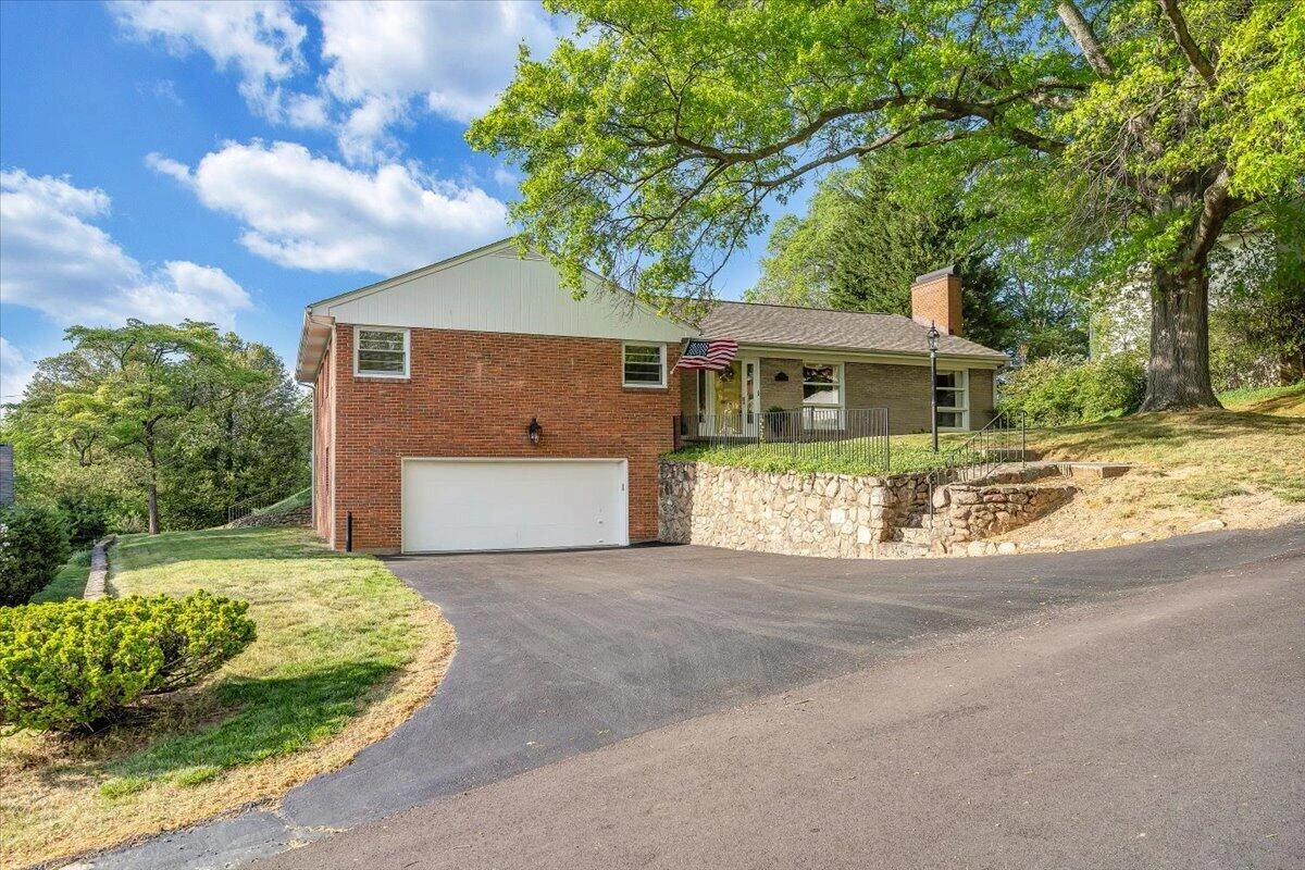2421 Mount Vernon RD - Photo 16