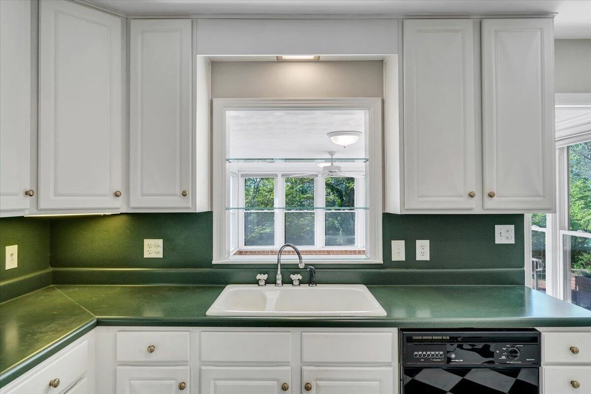 2421 Mount Vernon RD - Photo 35