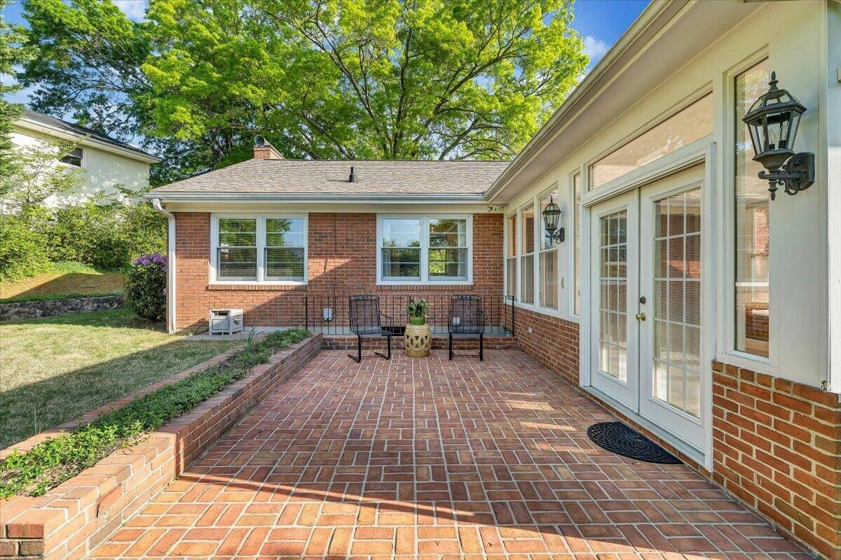 2421 Mount Vernon RD - Photo 6