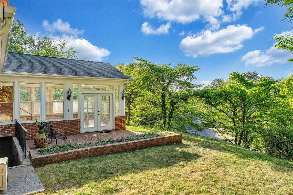 2421 Mount Vernon RD - Photo 9