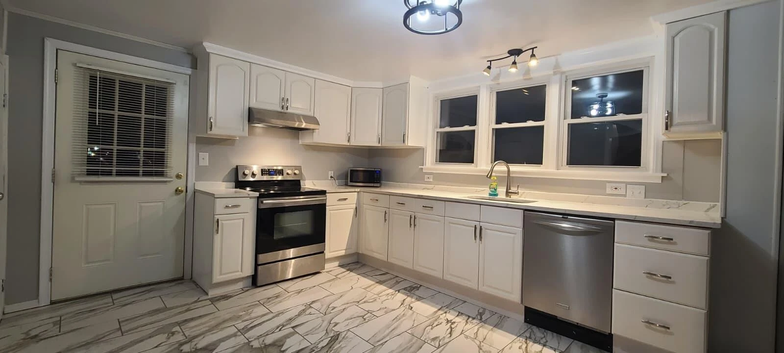 2209 Buford AVE - Photo 7