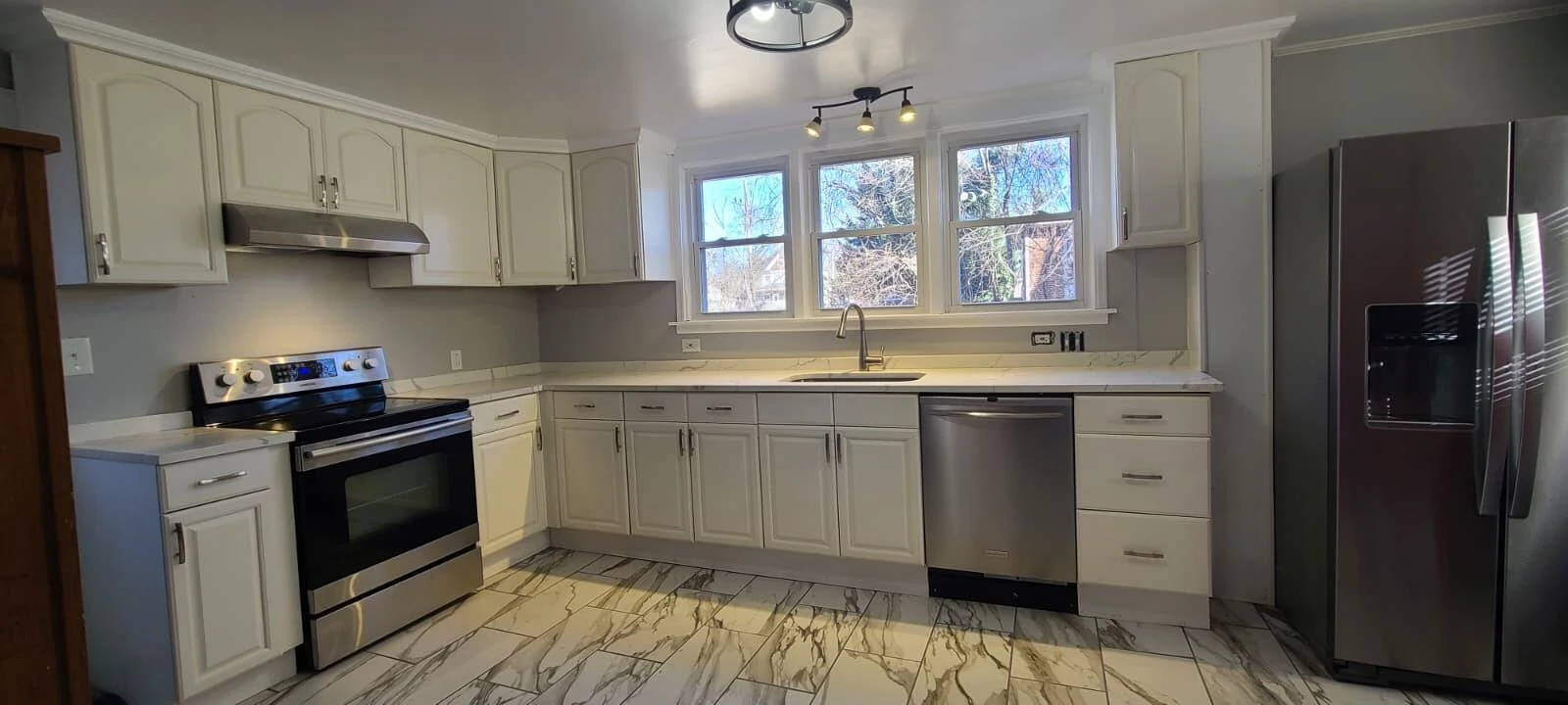 2209 Buford AVE - Photo 8